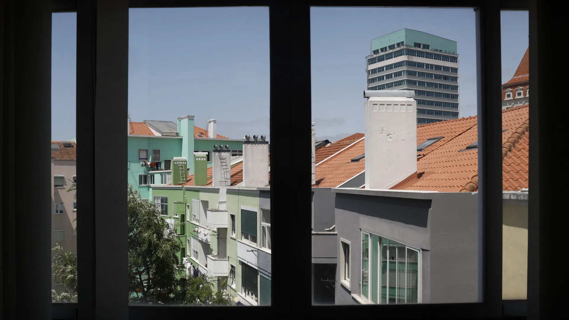 
                    Estudo revela que limites legais de ruído foram ultrapassados em Lisboa
                