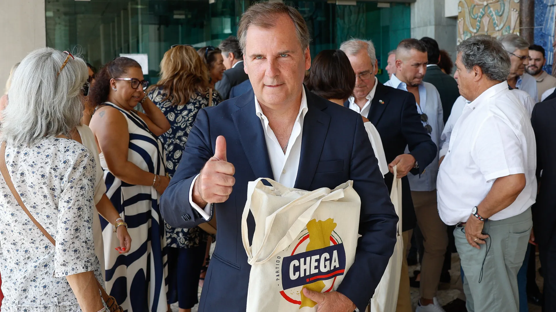 
                    Chega apresenta moção de censura ao executivo da Câmara de Lisboa
                