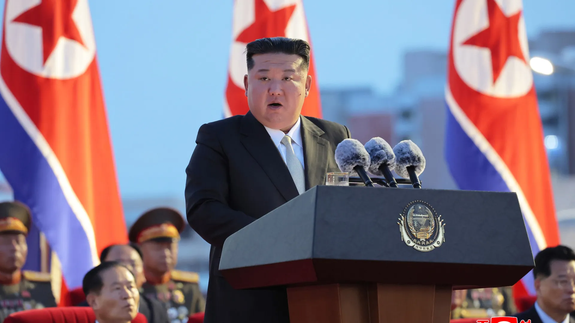 
                    China anuncia presença de Kim Jong-un na parada militar de 3 de setembro
                