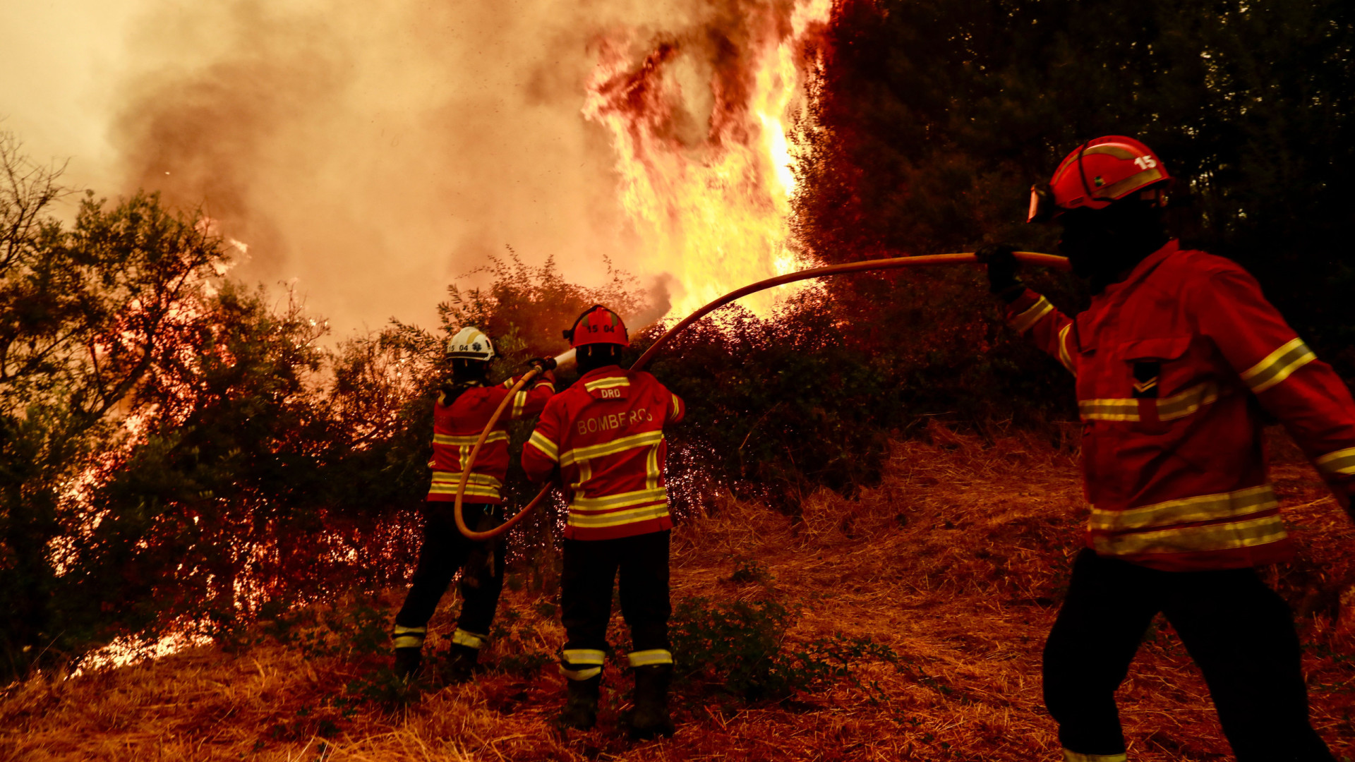 Fogo no Fundão chega à Soalheira e A23 e EN18 podem ser interditadas