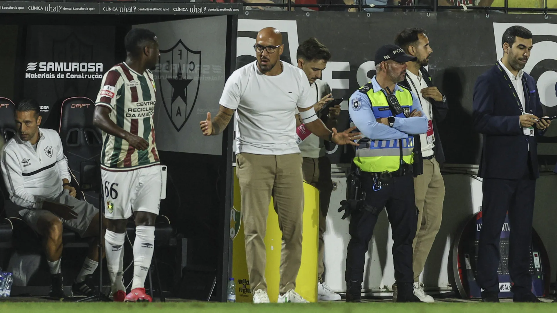
                    Estrela da Amadora chega a acordo para rescisão com José Faria
                