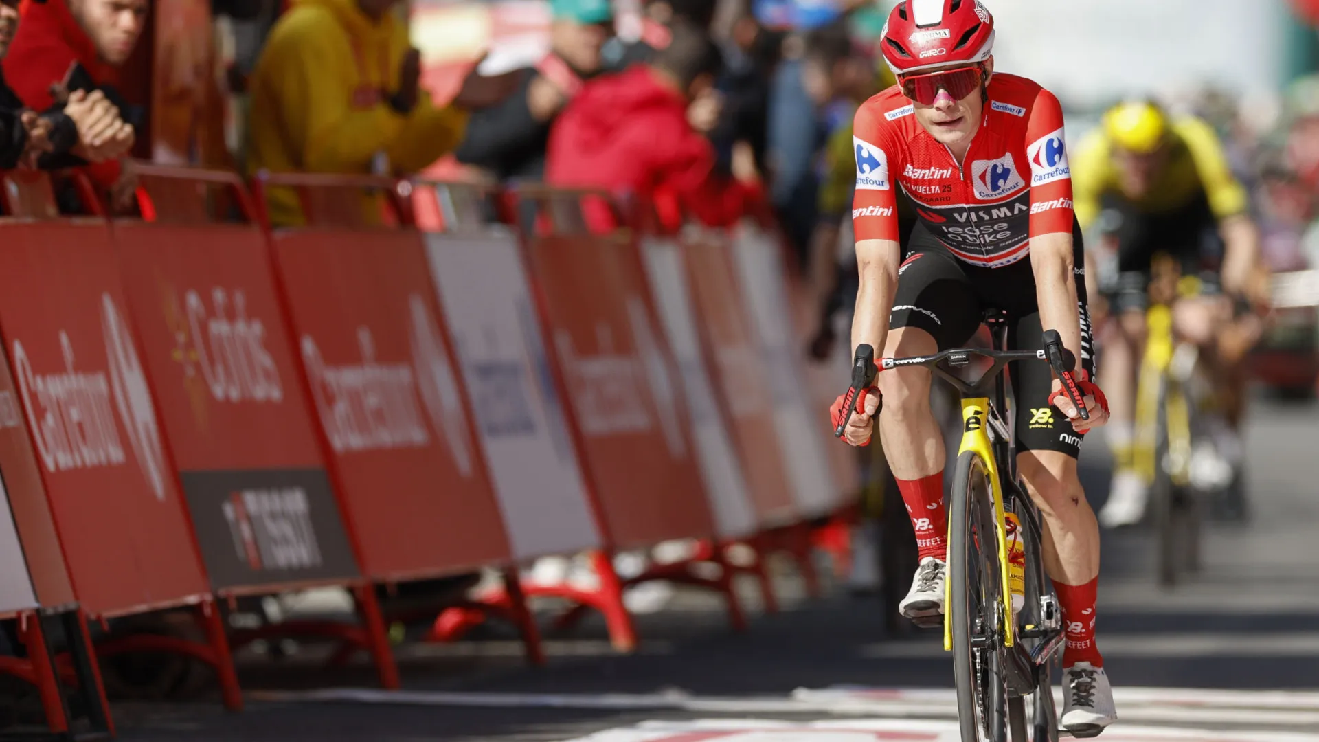 
                    Vingegaard vence nona etapa da Vuelta e ganha tempo a João Almeida
                