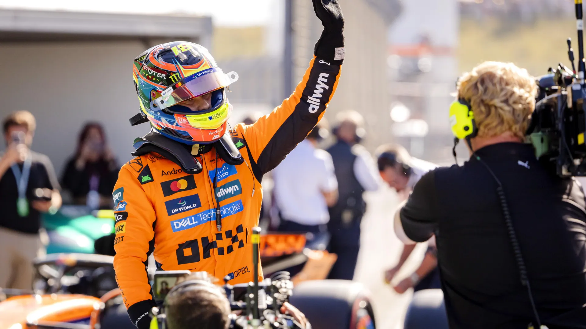 
                    Oscar Piastri consegue 'pole' no GP dos Países Baixos por 12 milésimos
                
