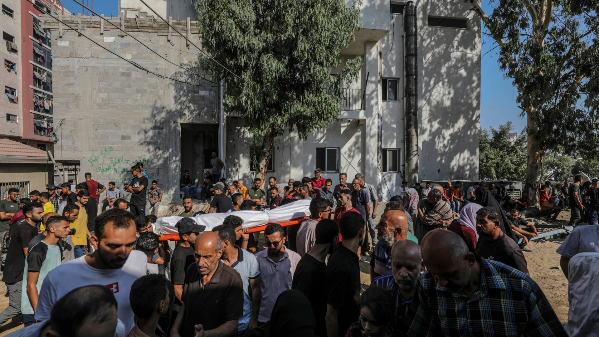 
                    OMS alerta que os hospitais de Gaza estão perto do colapso
                