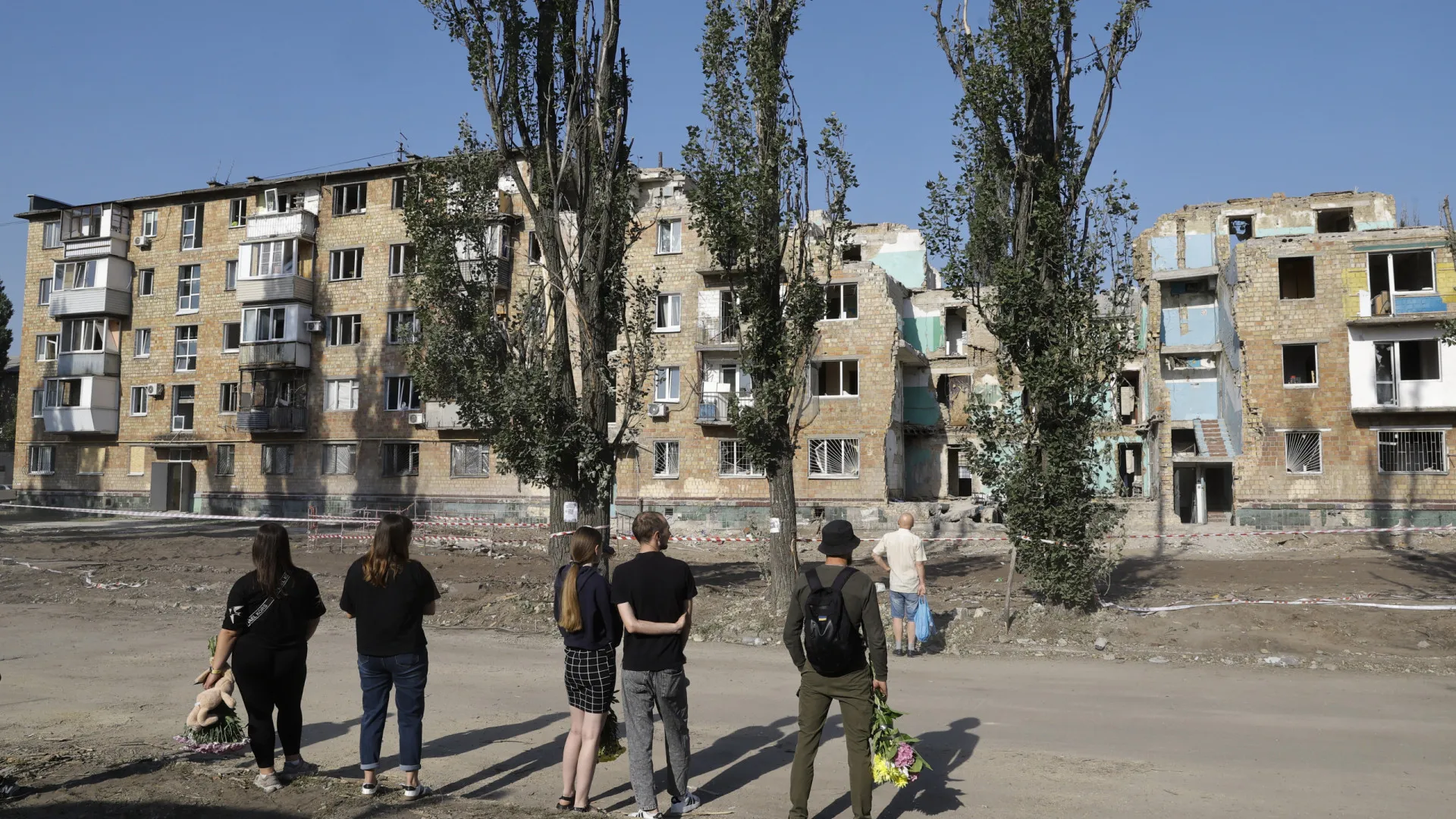
                    Ataque russo com drones e mísseis mata pelo menos duas pessoas em Kyiv
                
