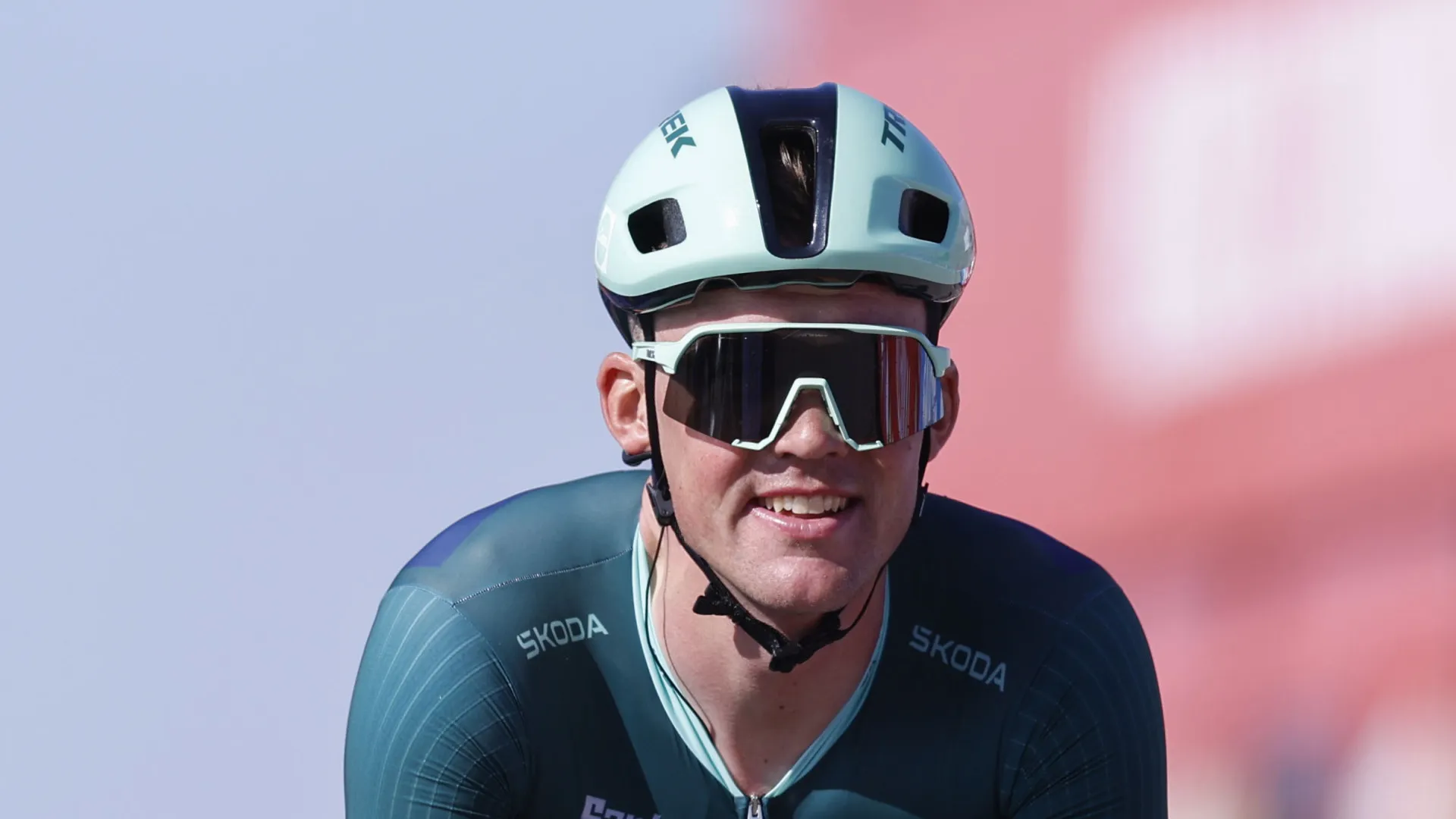 
                    Pedersen vence 15.ª etapa da Vuelta. Vingegaard segue líder da geral
                