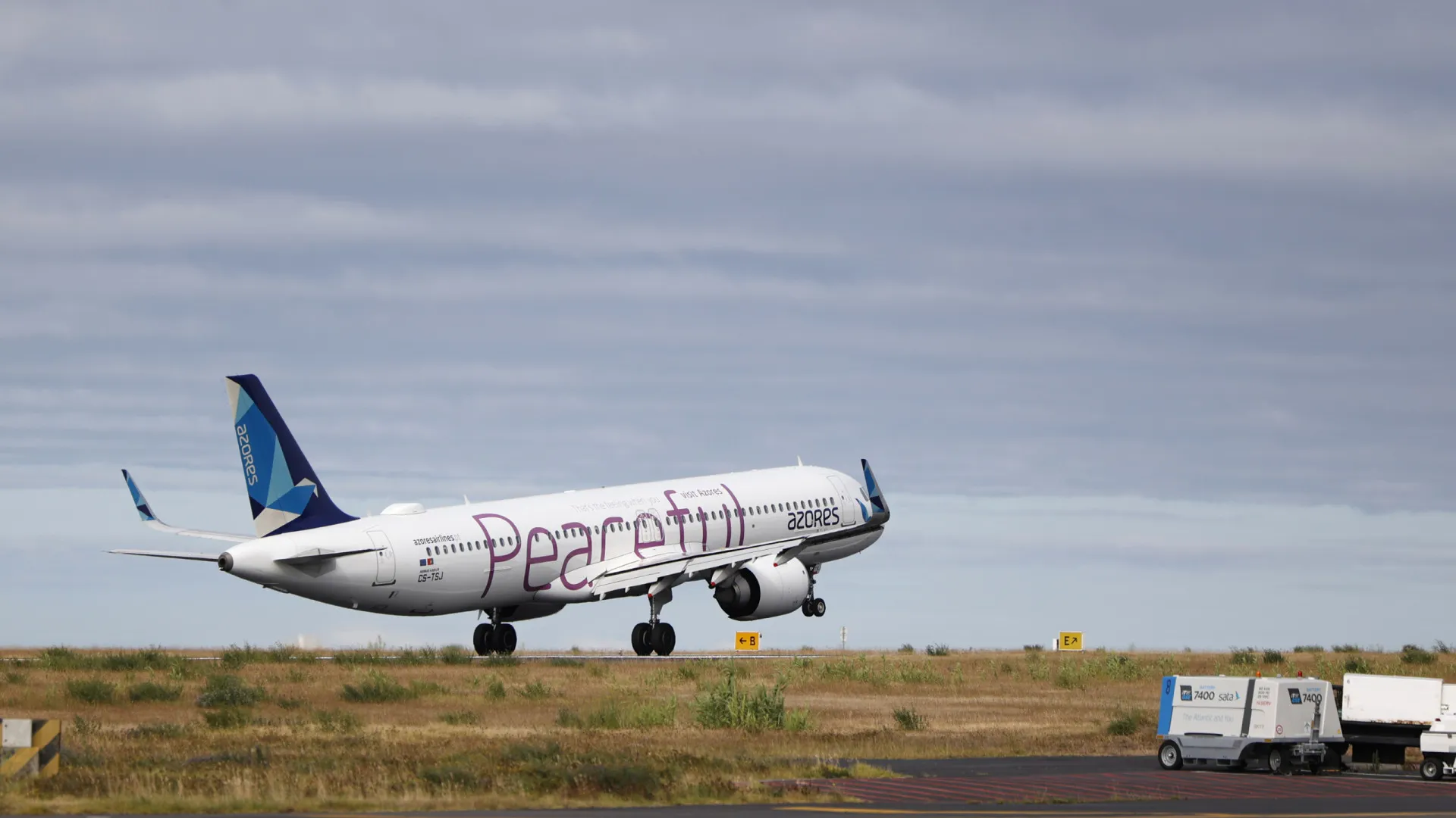 
                    Azores Airlines? Consórcio acusa governo de 