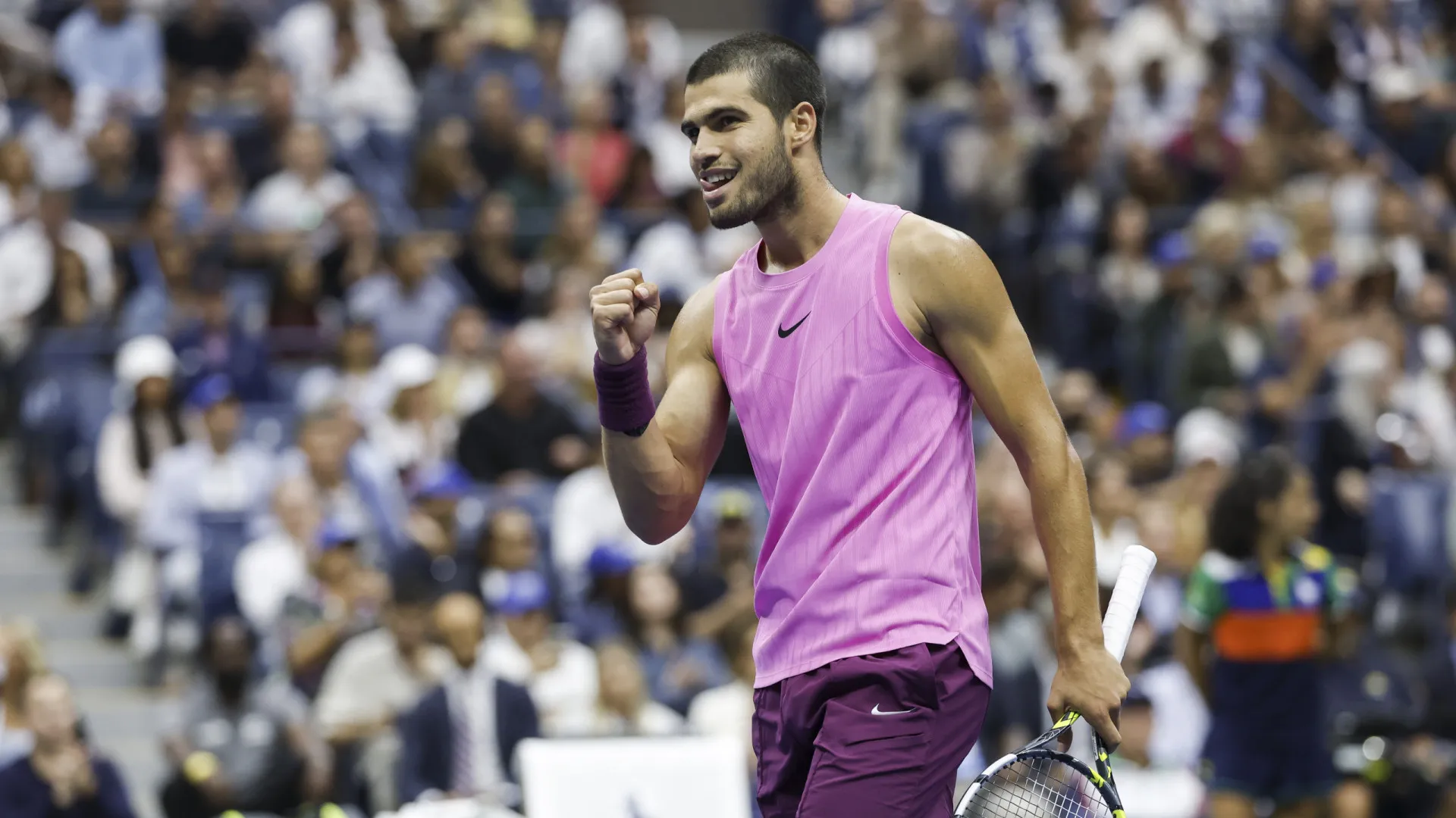 
                    Carlos Alcaraz bate Jannik Sinner e vence US Open pela segunda vez
                