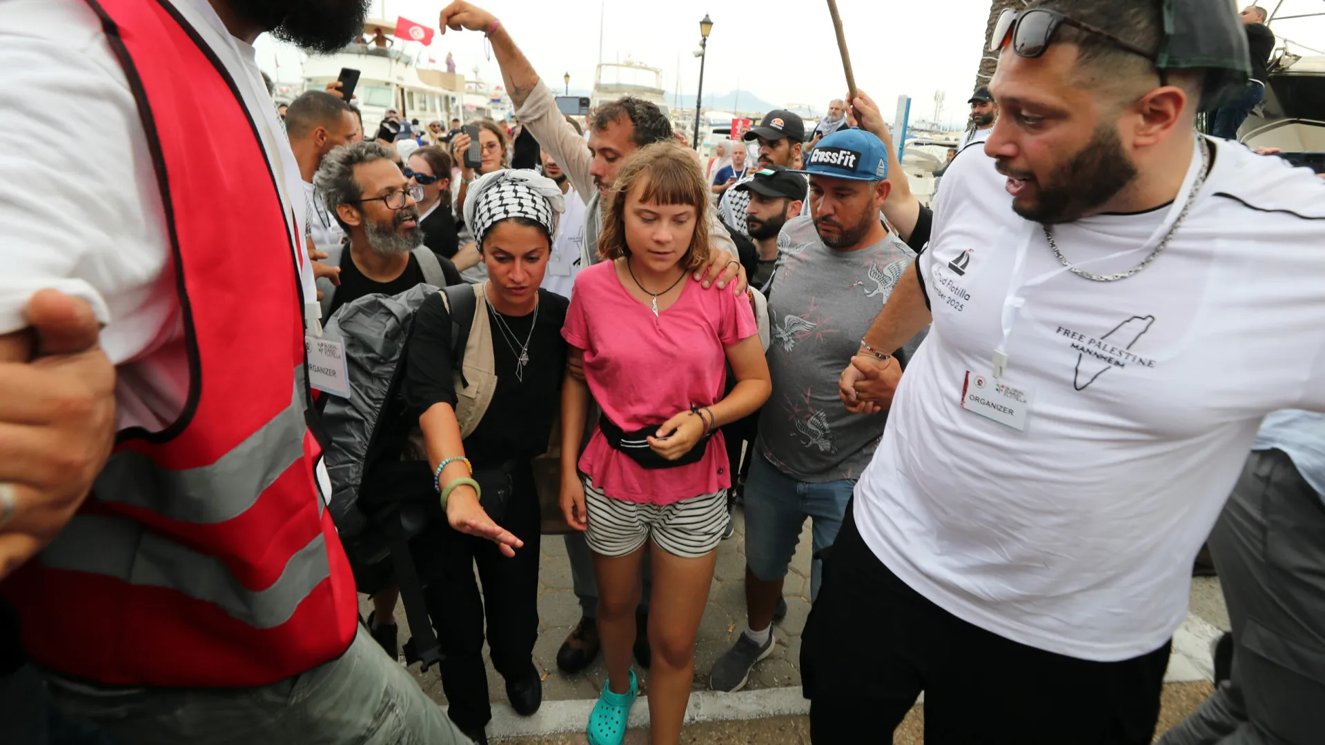 
                    Flotilha que ruma a Gaza partiu completa da Sicília
                
