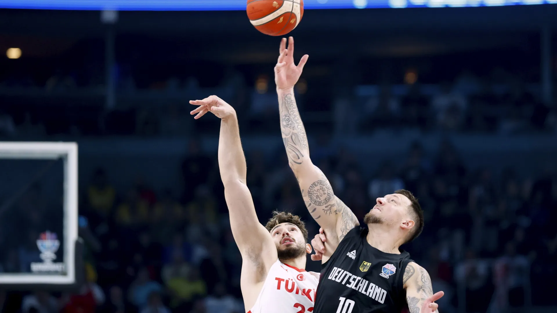 
                    Carrasco de Portugal bate Turquia. Alemanha junta Eurobasket ao Mundial
                