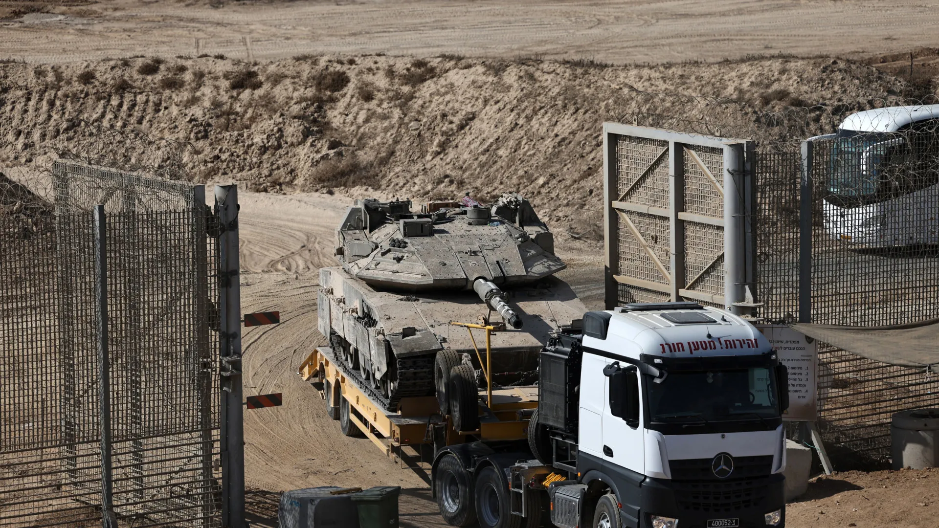 
                    Israel confirma avanço de tropas para interior da cidade de Gaza
                