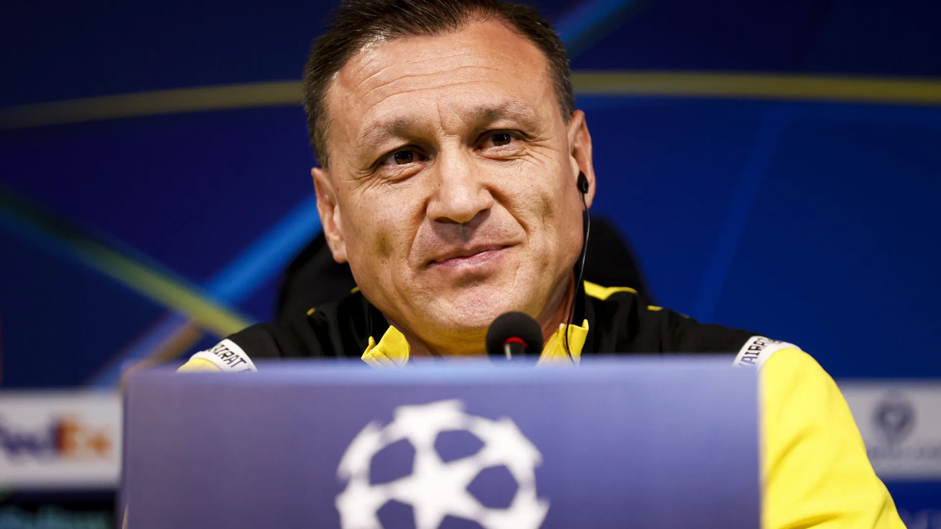
                    Kairat viverá estreia 