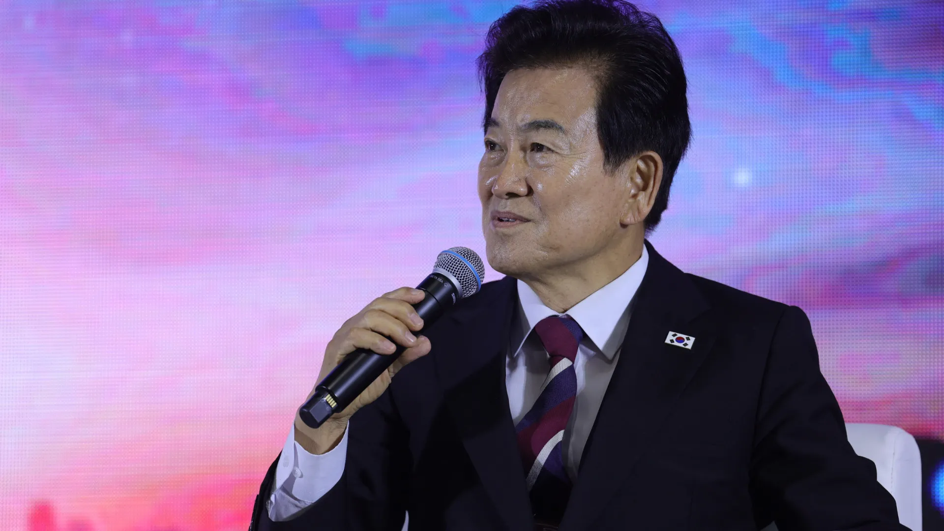 
                    Seul admite ajustar exercícios militares para facilitar cimeira Trump-Kim
                