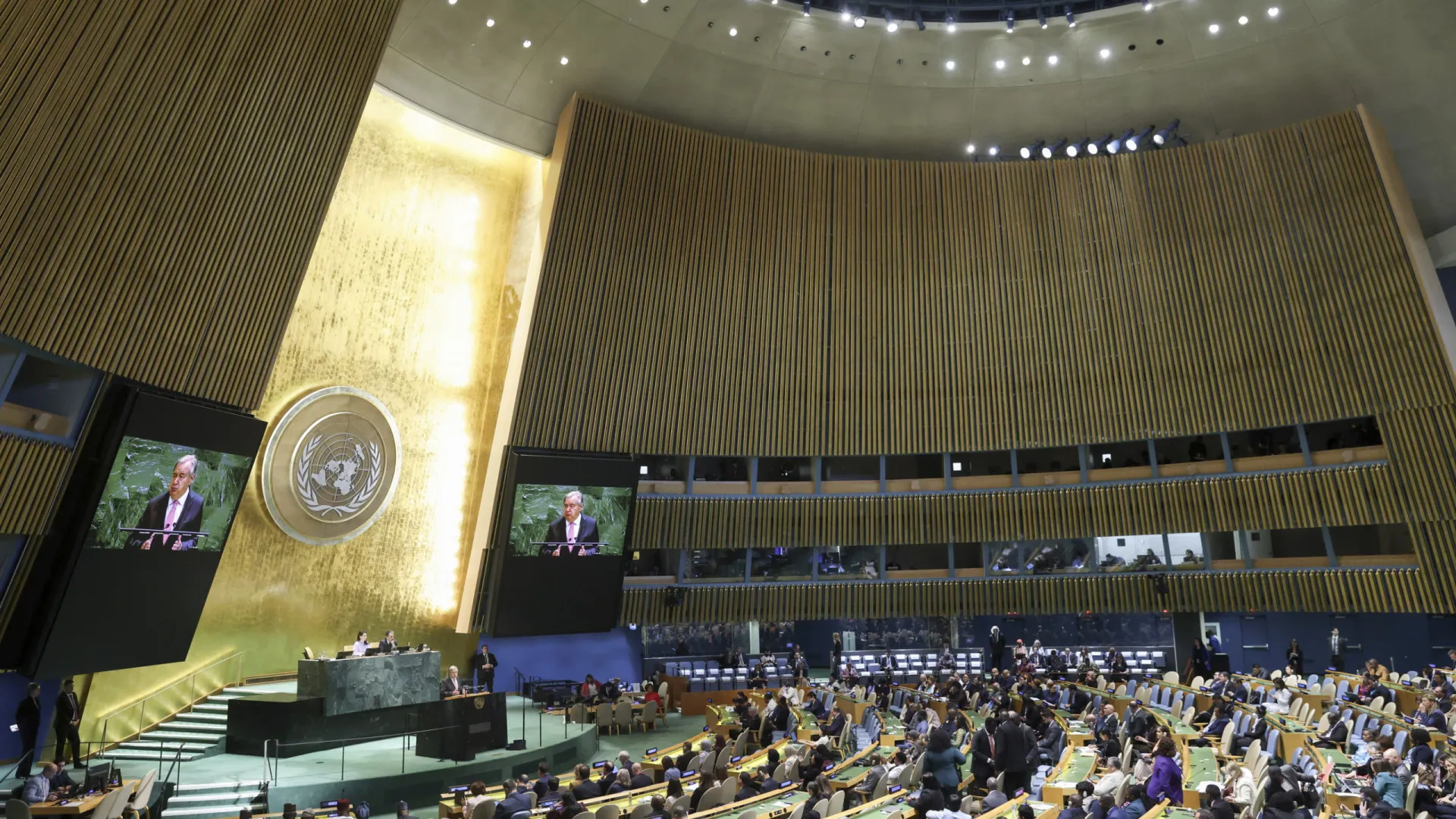 
                    Ramos-Horta defende que sede da ONU não deve permanecer em Nova Iorque
                