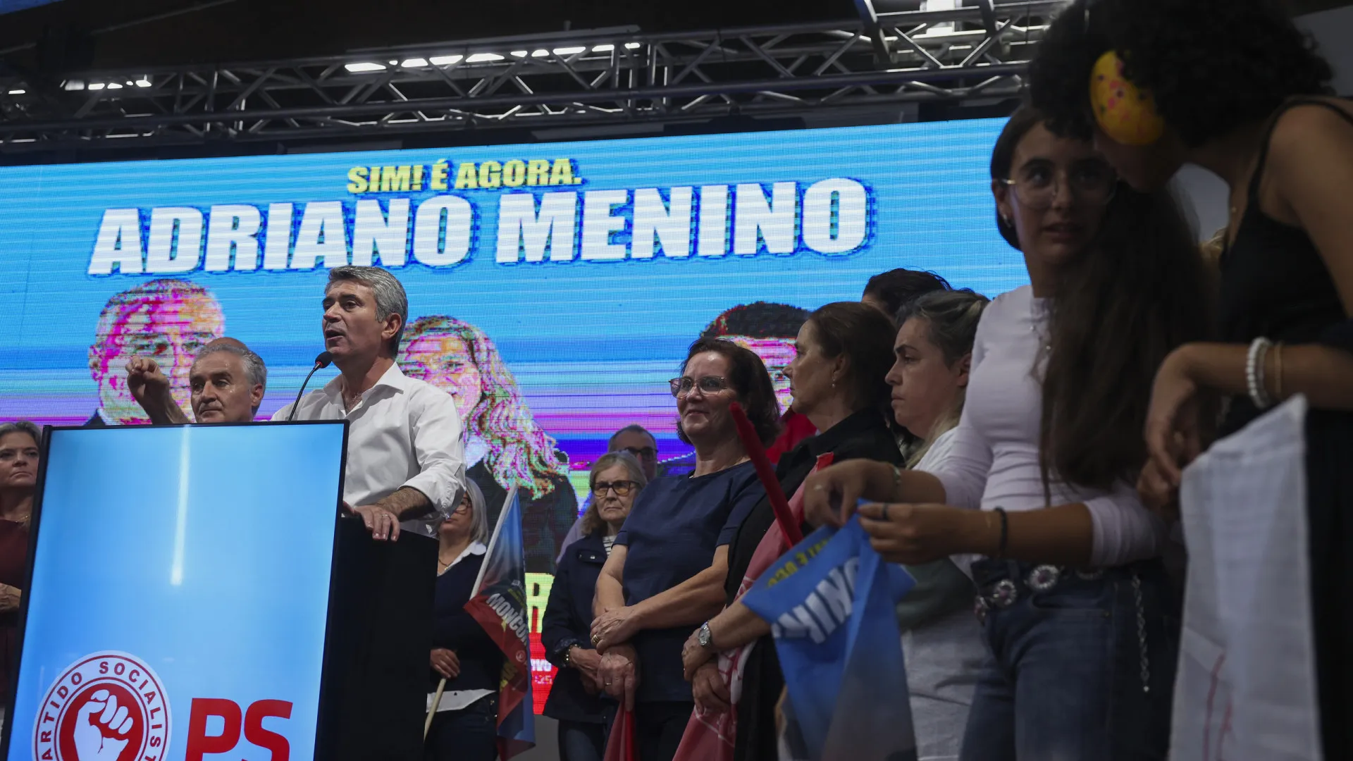 PS desafia Montenegro a fazer aumento permanente das pensões mais baixas