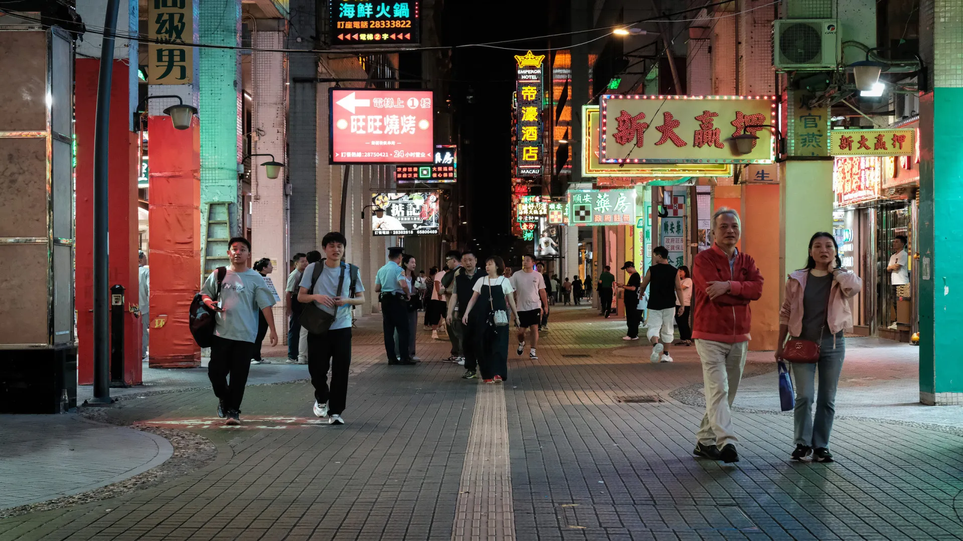 
                    Macau anuncia que não vai aumentar salários da função pública em 2026
                