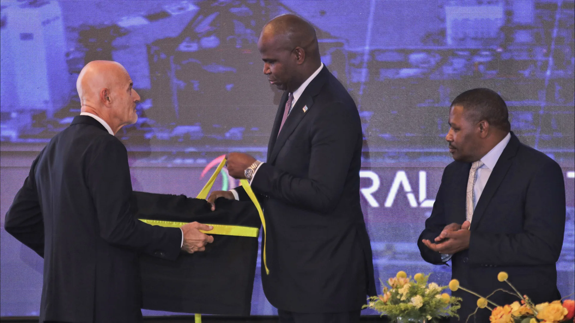 
                    PR quer Moçambique a aproveitar 