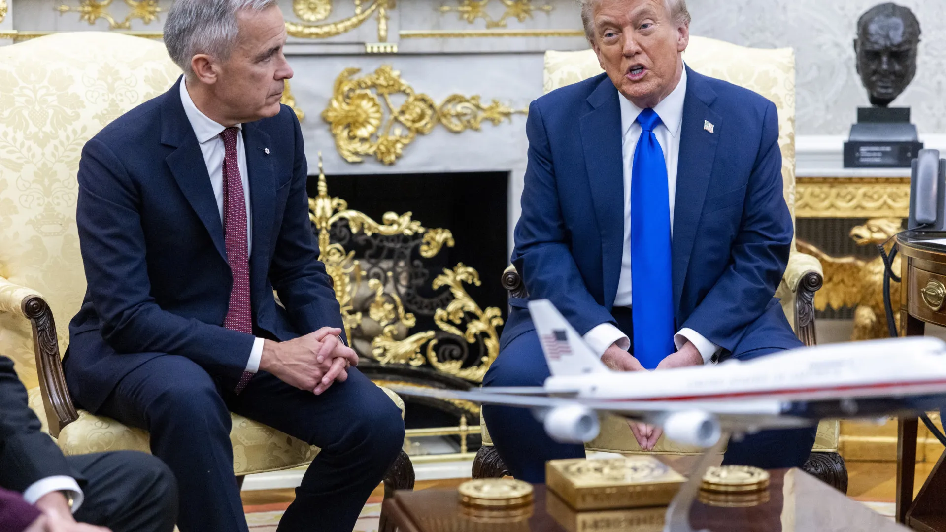 "Atuação escandalosa". Trump rompe negociações comerciais com Canadá