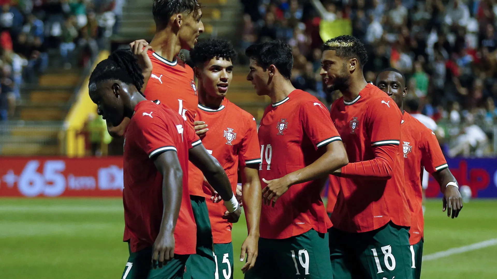 Portugal vence Bulgária com naturalidade e continua com 'folha limpa'