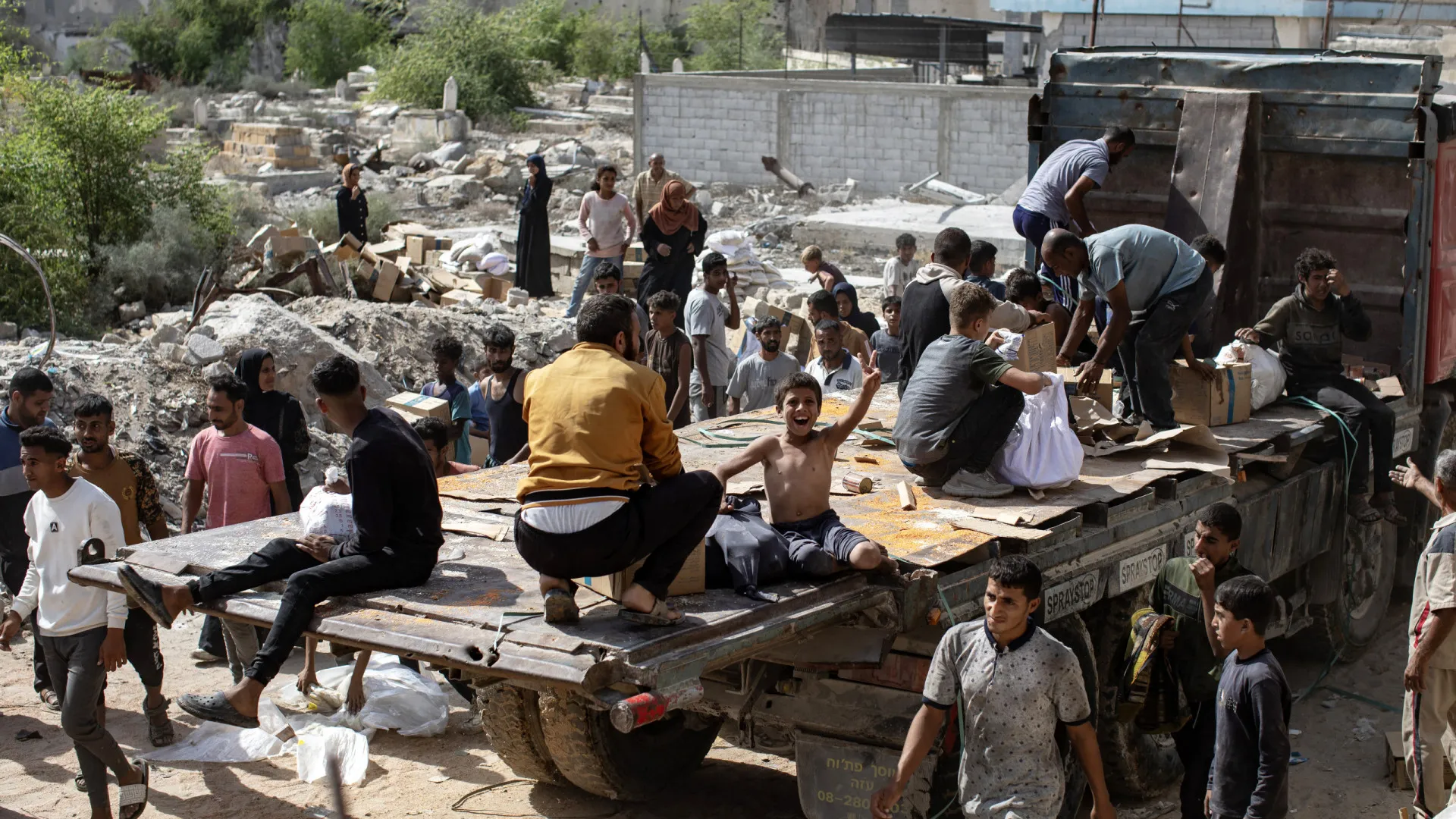 Hamas začel izpuščati talce v zameno za palestinske zapornike.