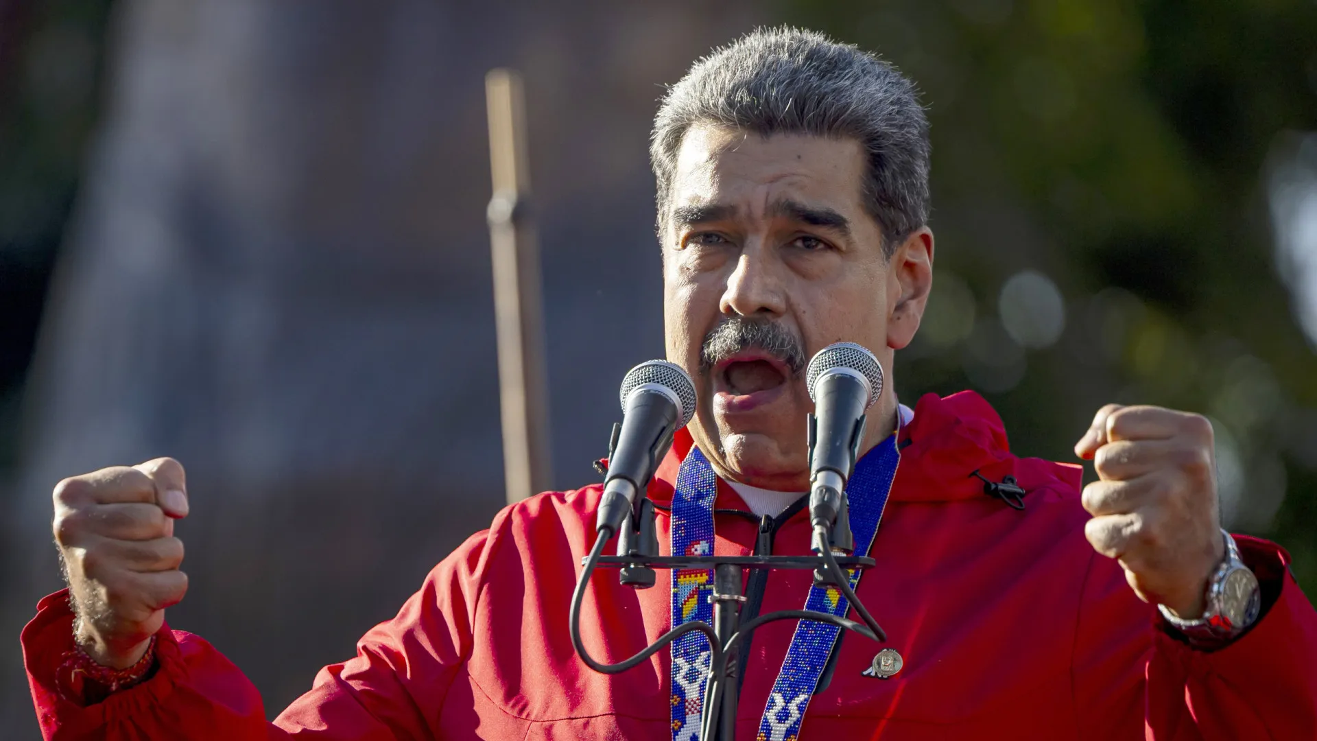 
                    Maduro ordena mudanças na direção do partido do governo na Venezuela
                