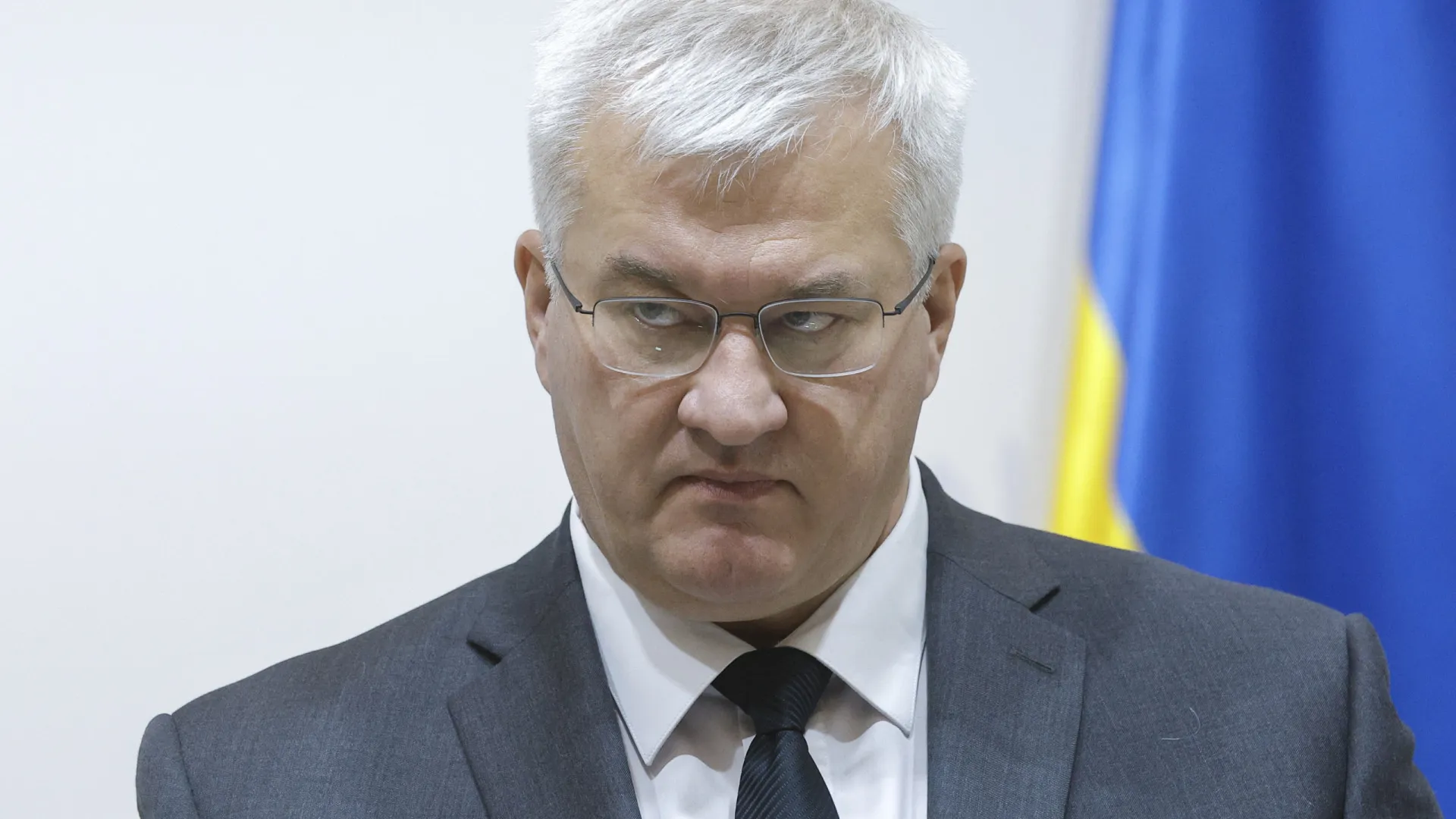 
                    Kyiv acusa Rússia de responder à proposta de Trump com 