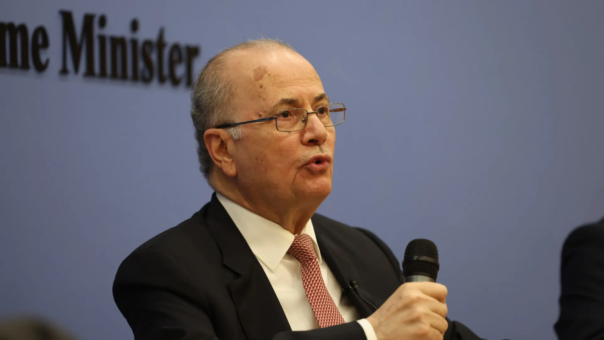 
                    Autoridade Palestiniana envia plano para reconstrução de Gaza a países
                