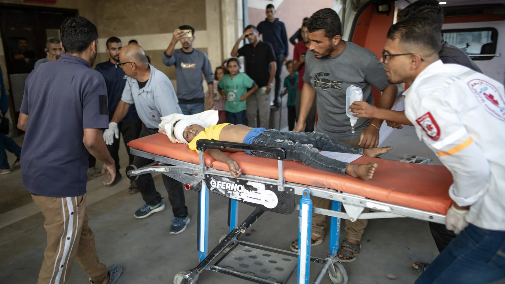 
                    OMS alerta que mais de 16 mil doentes precisam de tratamento fora de Gaza
                