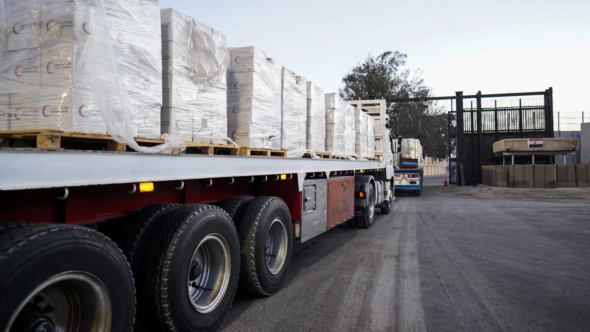 
                    Ajuda humanitária a Gaza aquém do previsto no acordo de cessar-fogo
                
