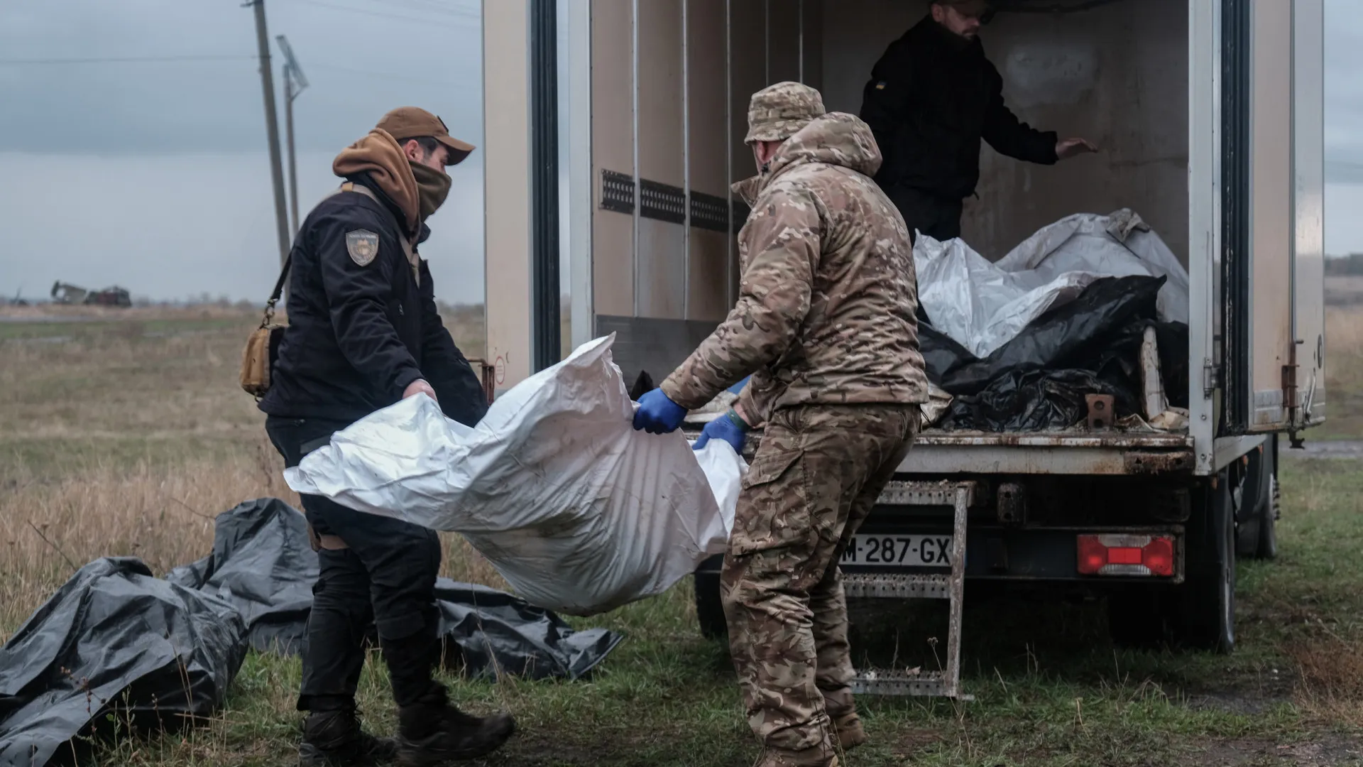 
                    Autoridades ucranianas anunciam ter recebido mais de mil corpos da Rússia
                