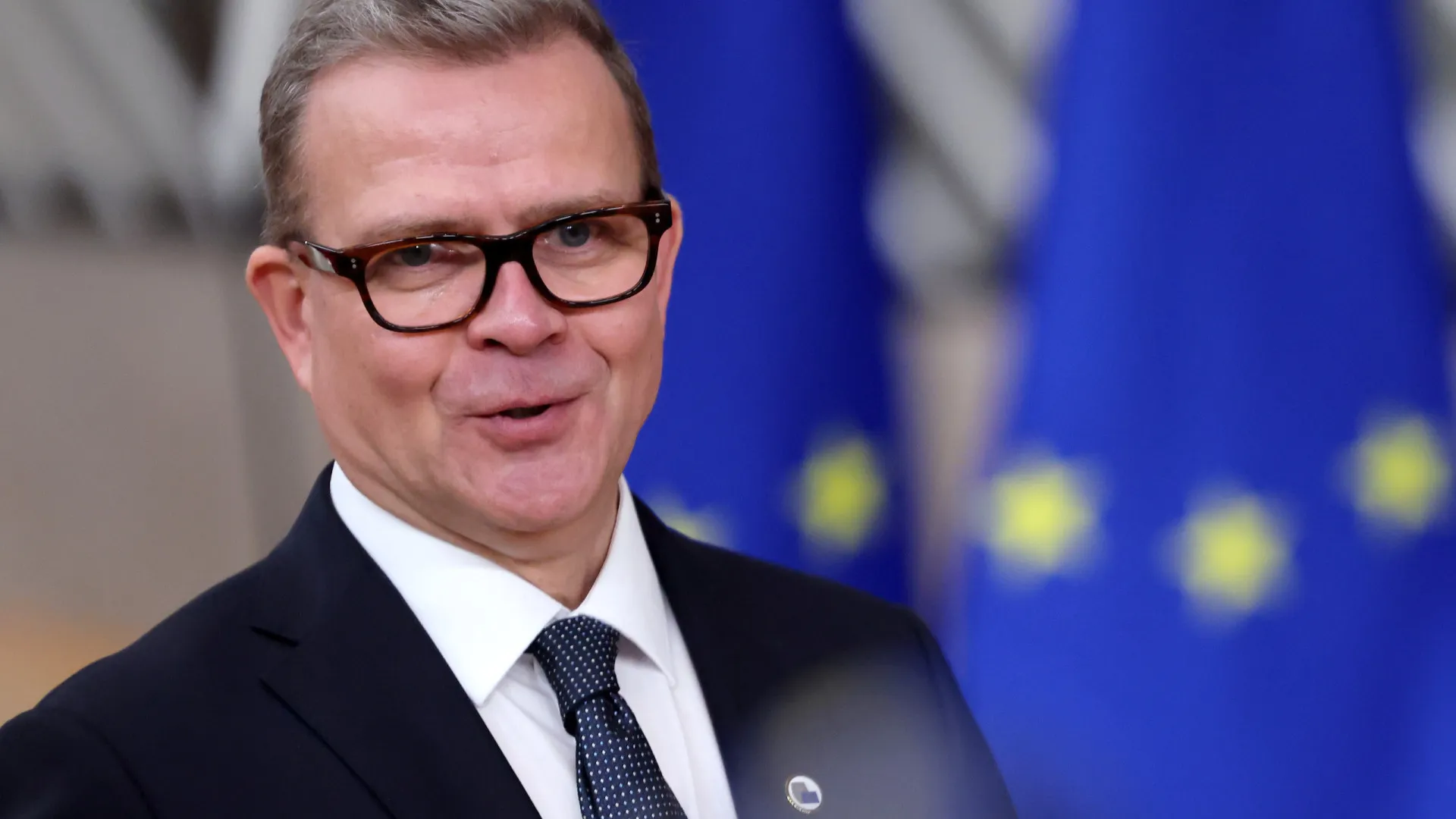 
                    Finlândia vai pedir mil milhões de euros à UE para reforçar defesa
                