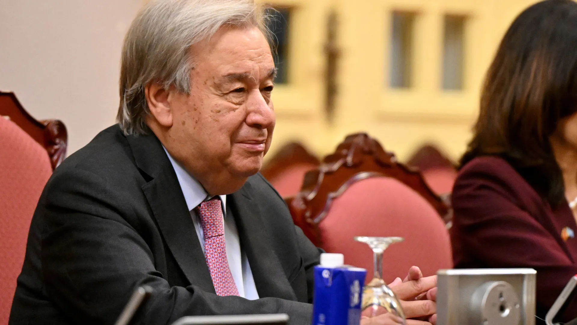 
                    Guterres considera inaceitável qualquer ameaça a Corina Machado pelo Nobel
                