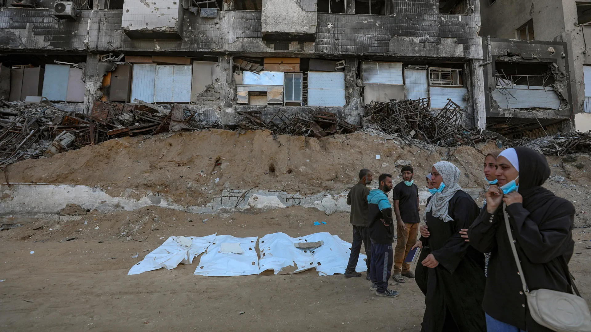 
                    Soldados israelitas terão alvejado civis 