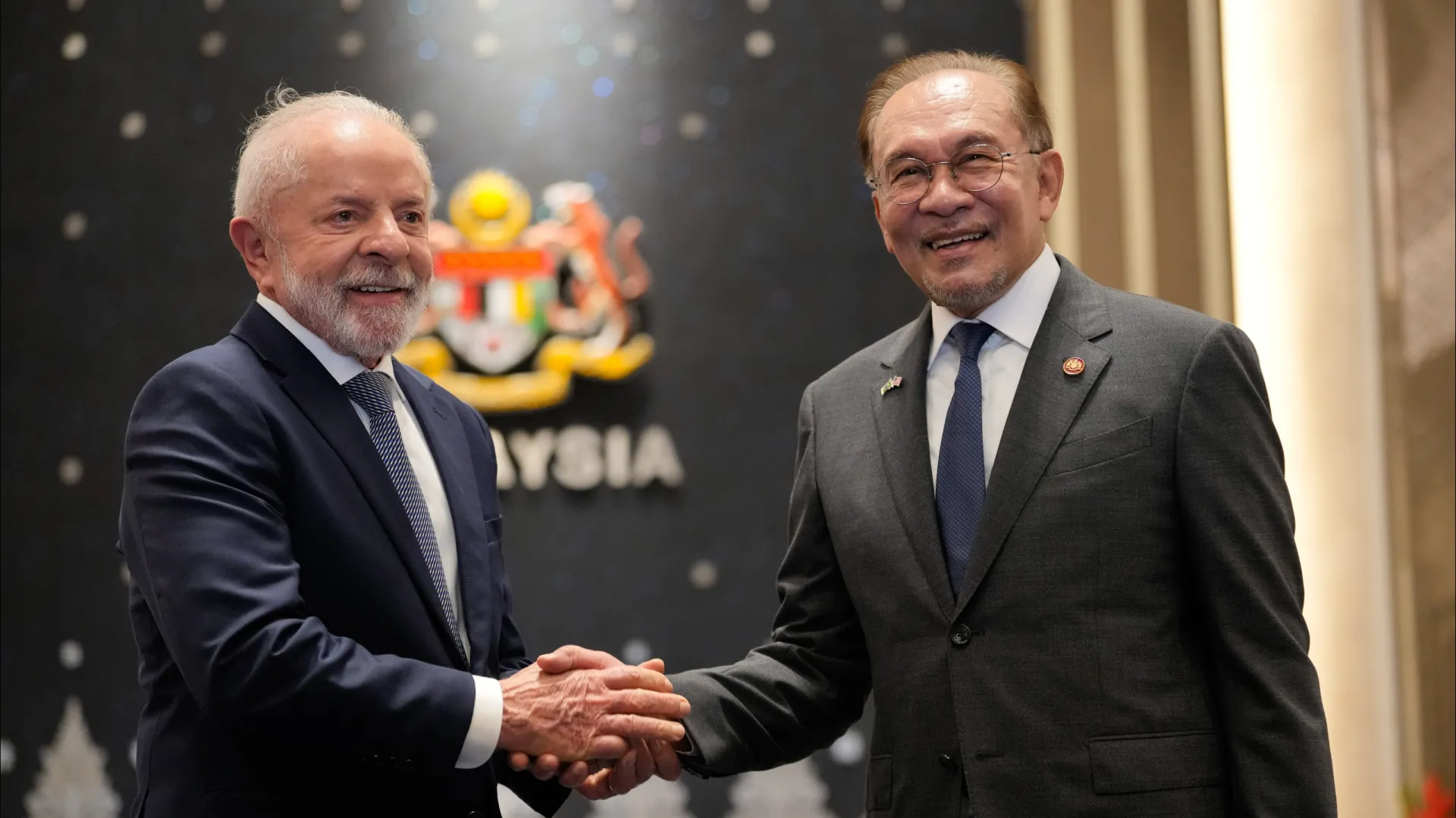 Lula reúne-se com primeiro-ministro da Malásia para impulsionar comércio