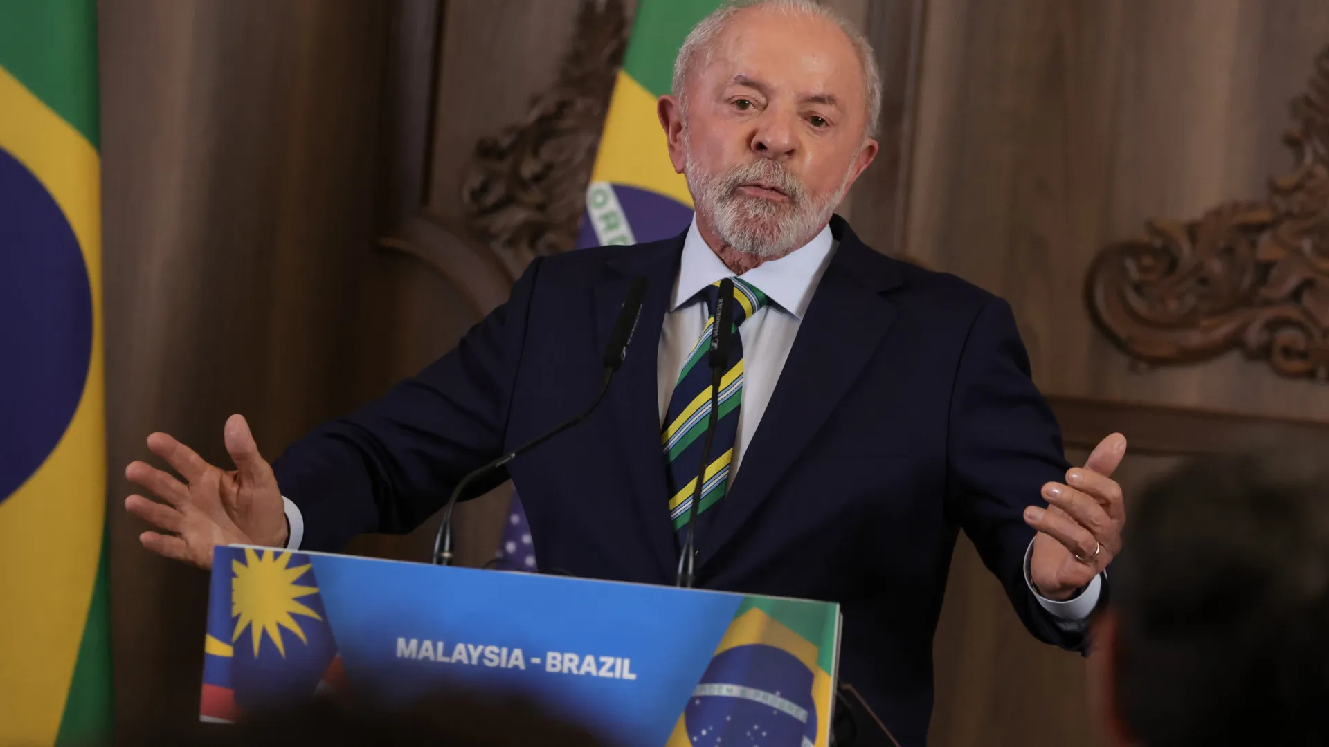 
                    Lula recusa liderança ambiental e considera incoerente parar exploração de petróleo
                