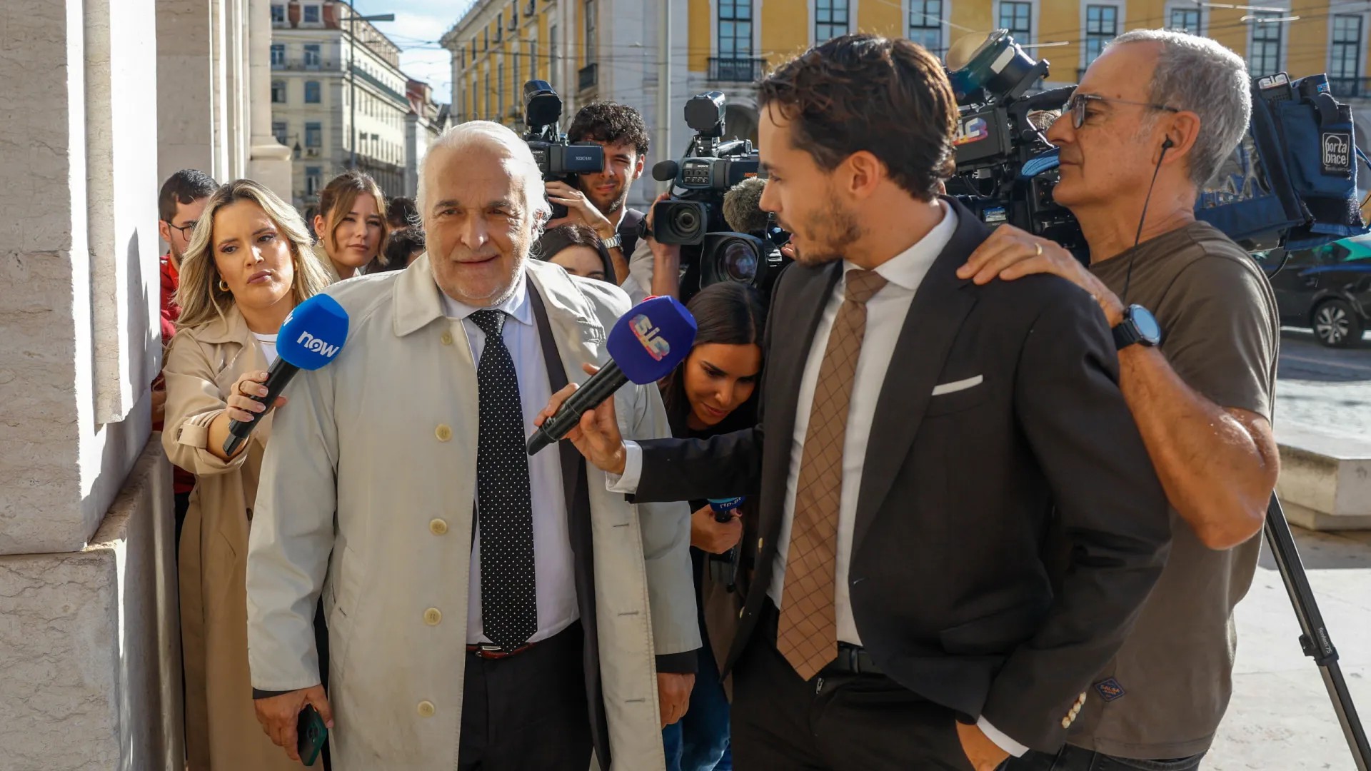 
                    Ex-inspetor da PJ confirma circuito de dinheiro entre José Veiga e Rangel
                