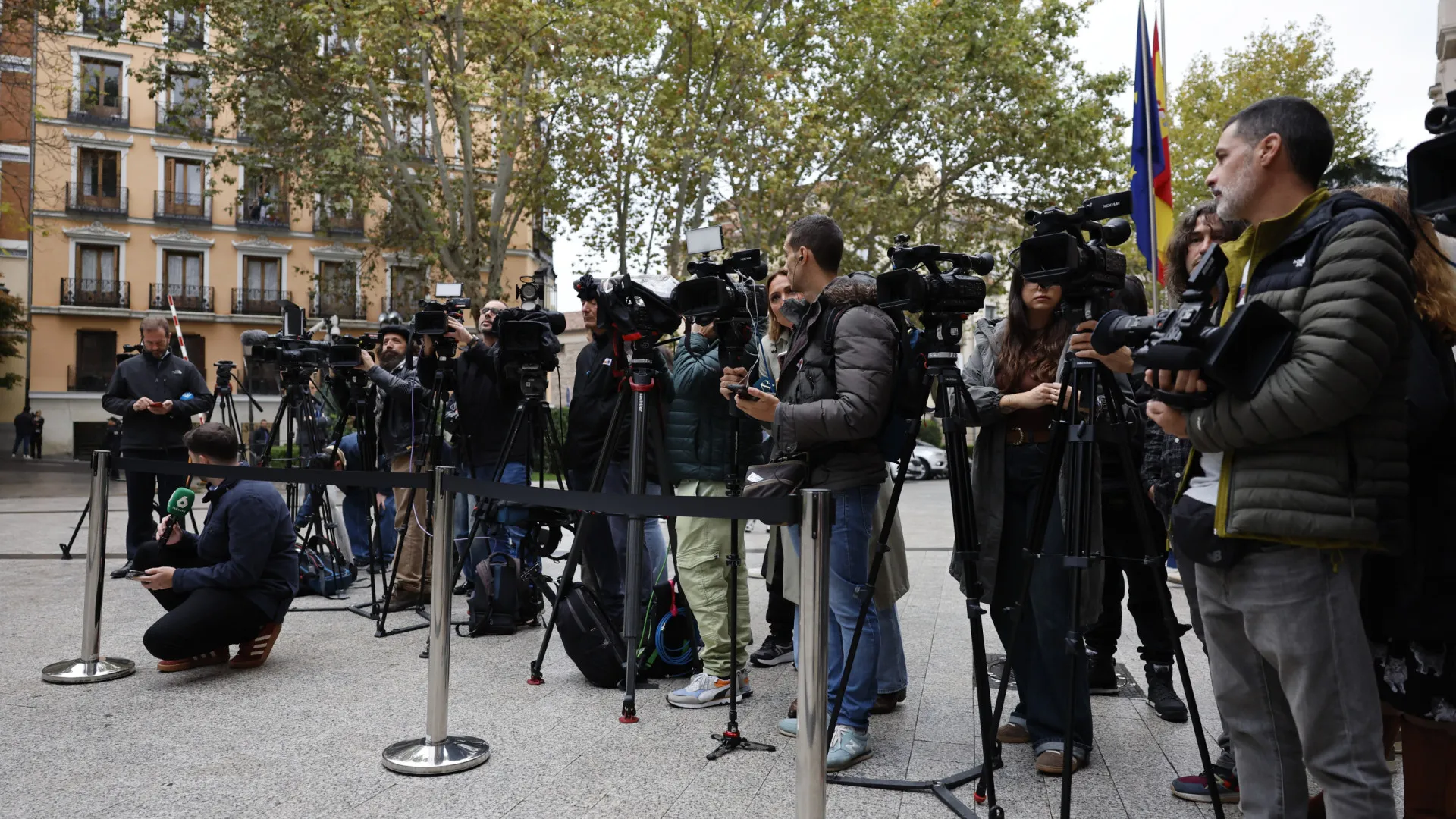 
                    Uma em 4 quatro jornalistas recebe ameaças 'online', incluindo de morte
                