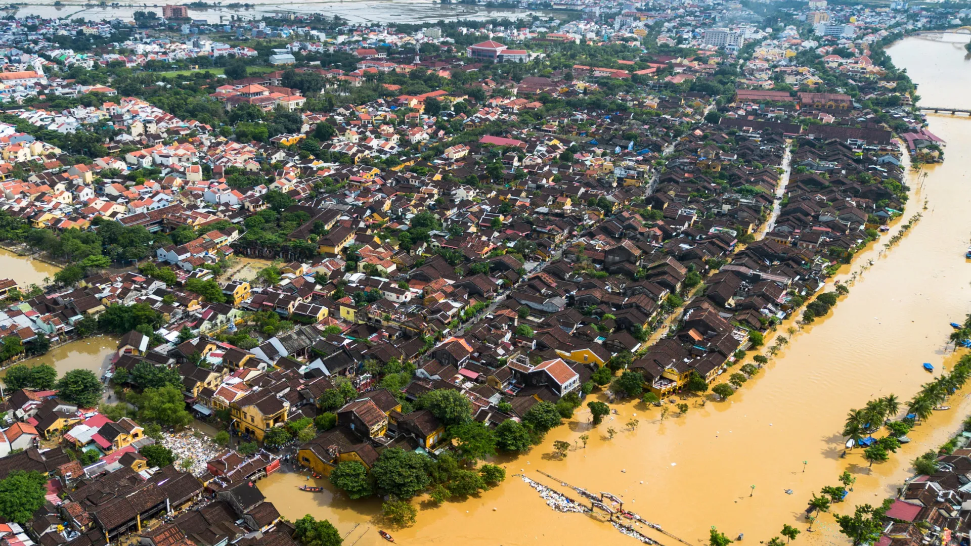 
                    Vietname. Balanço de cheias atualizado para 41 mortos (e 9 desaparecidos)
                