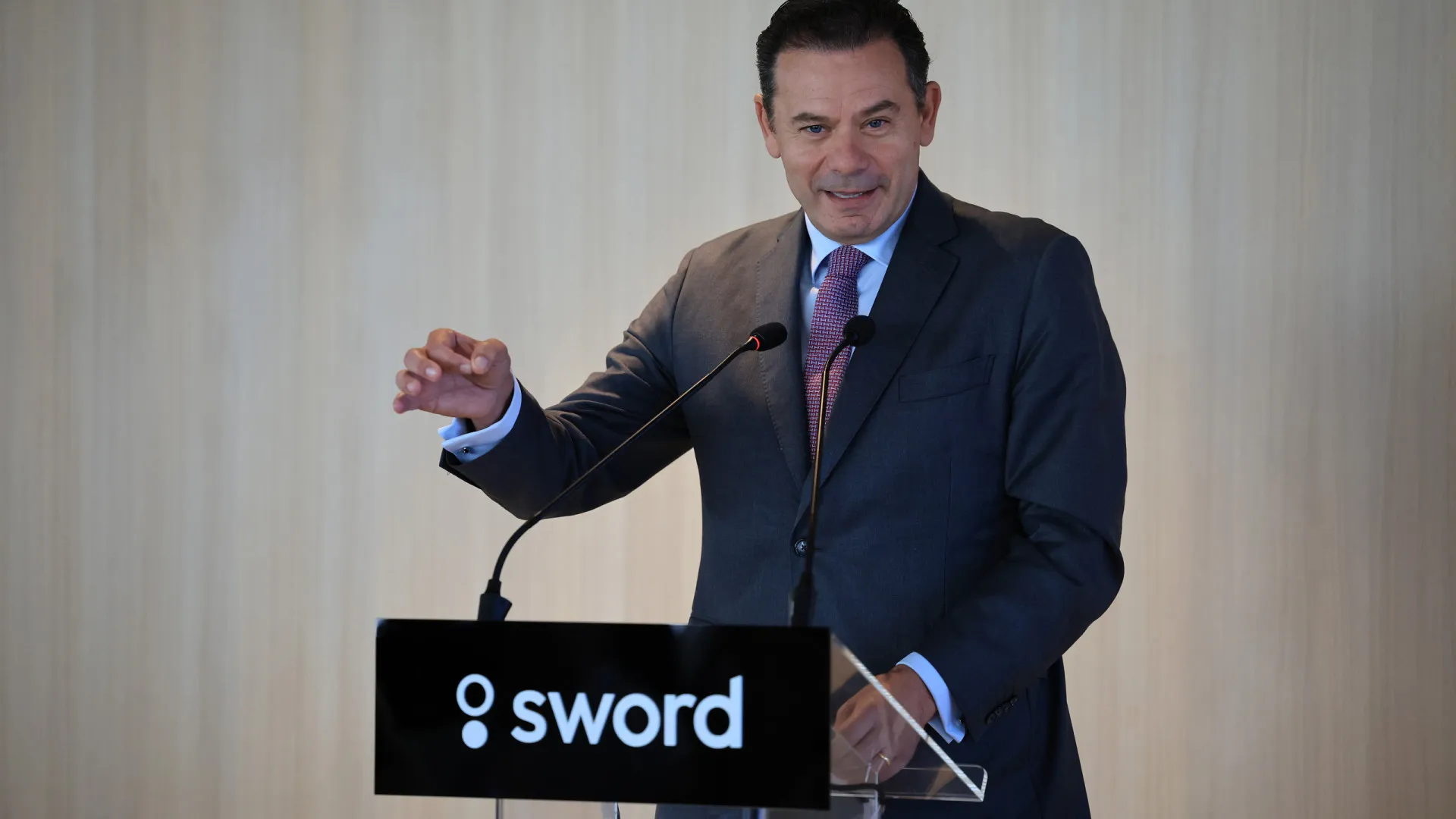 
                    Gerir melhor a Saúde com cortes? 