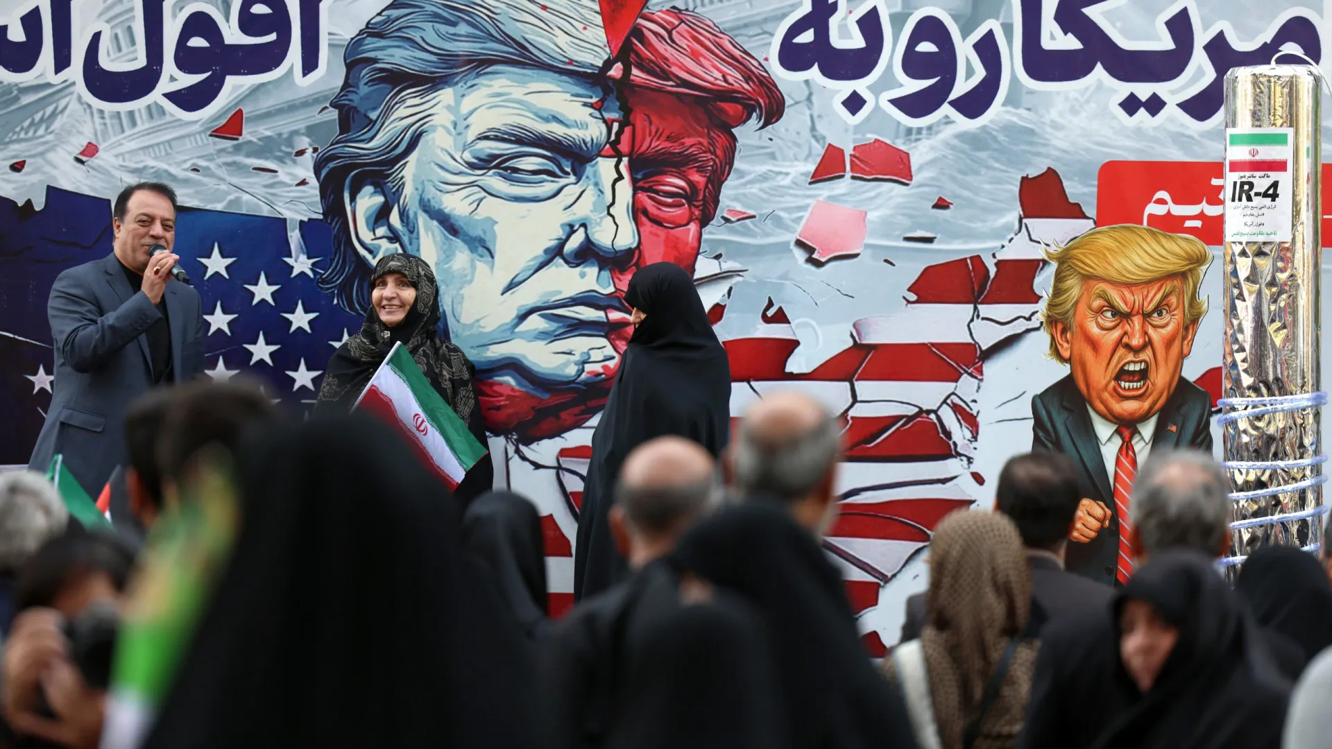 
                    'Morte à América' em Teerão assinala aniversário de tomada de embaixada
                