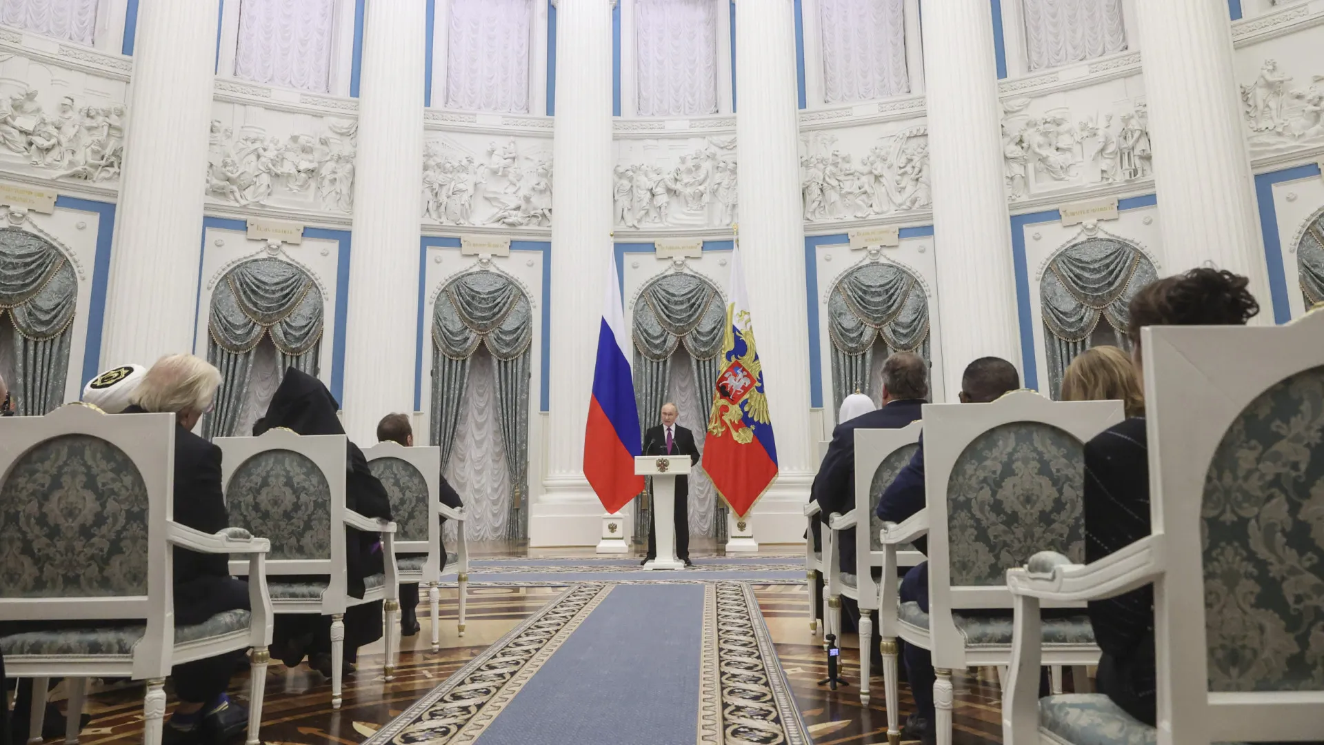 
                    Putin condecora criadores de míssil Burevestnik e torpedo Poseidon
                