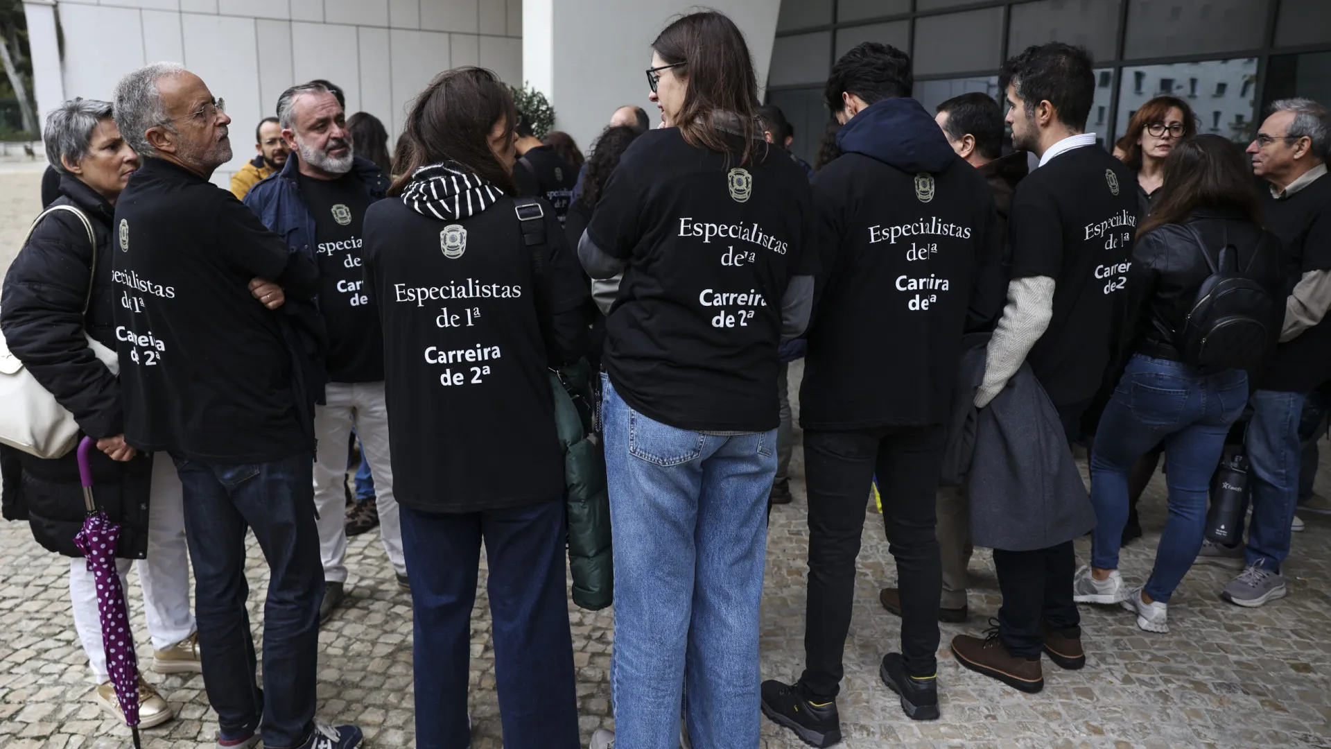 
                    Peritos da PJ protestam por carreira própria e acusam direção de os subalternizar
                