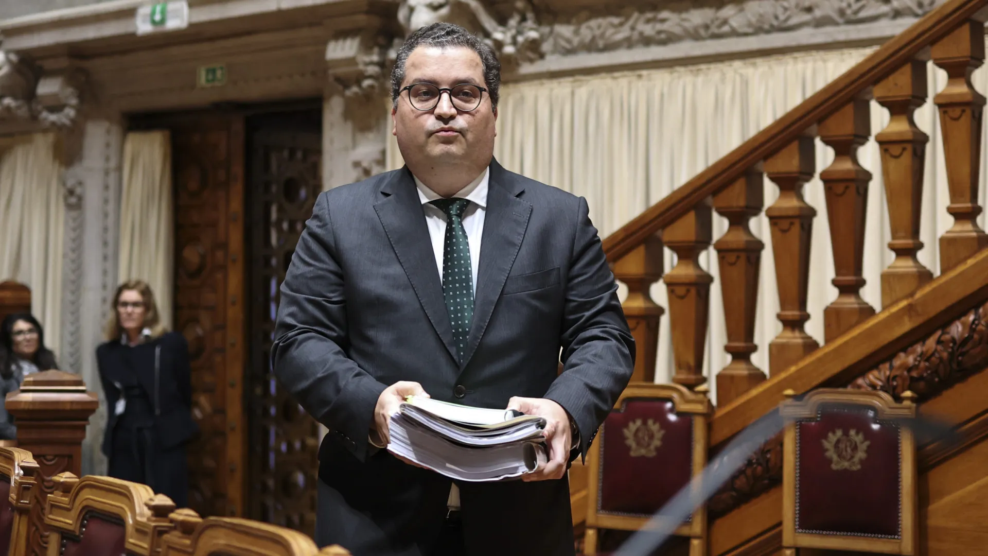 
                    Sarmento avisa que receita do negócio das barragens da EDP é temporária
                