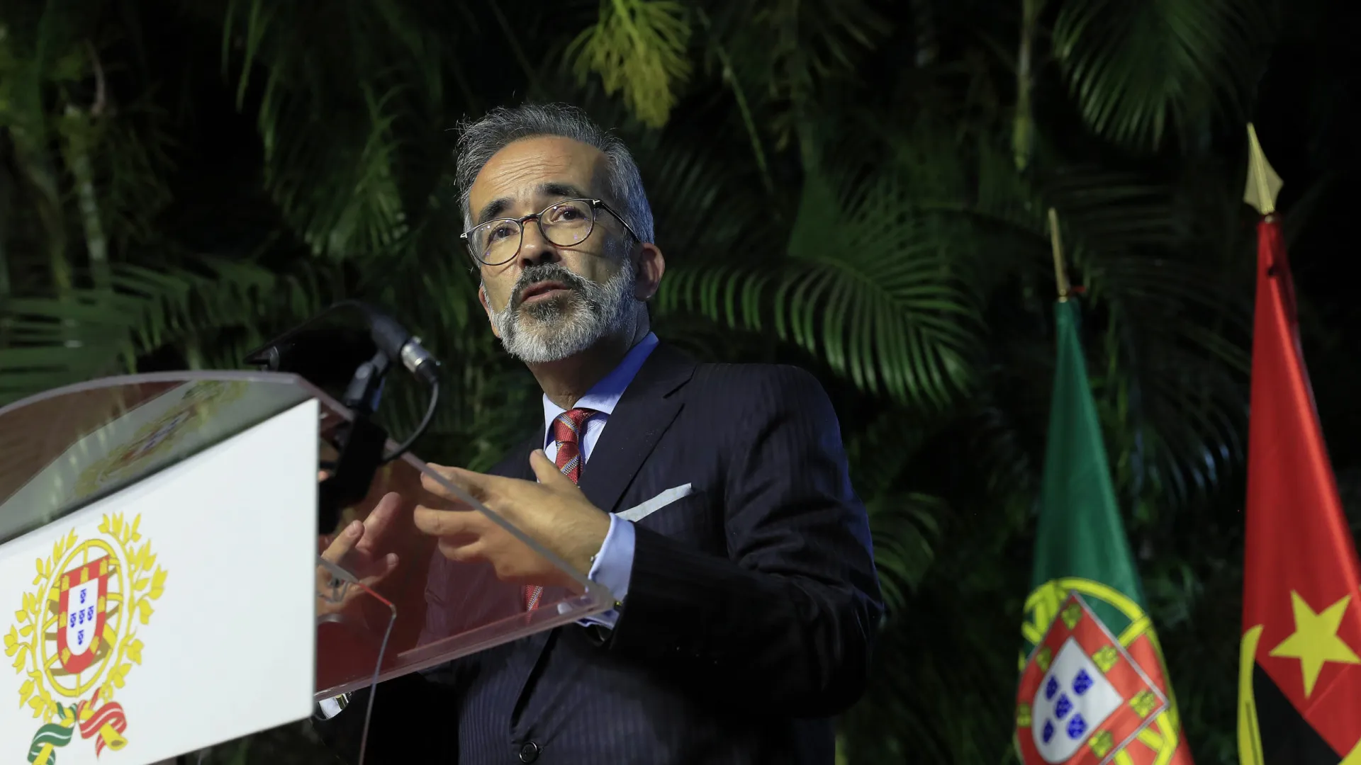 
                    MNE diz que Portugal é 