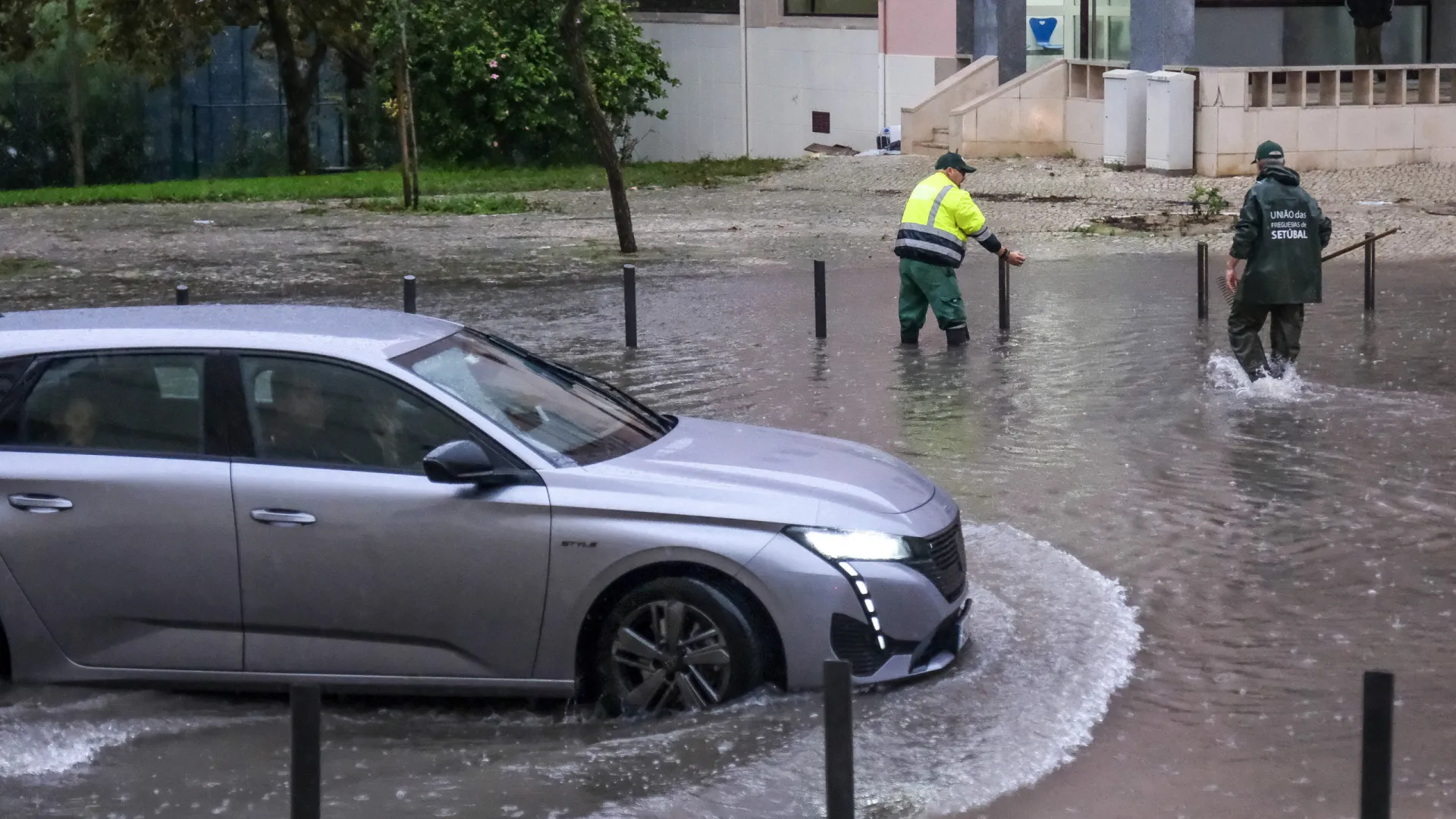 
                    Chuva provoca 64 ocorrências no Médio Tejo e dois desalojados em Abrantes
                