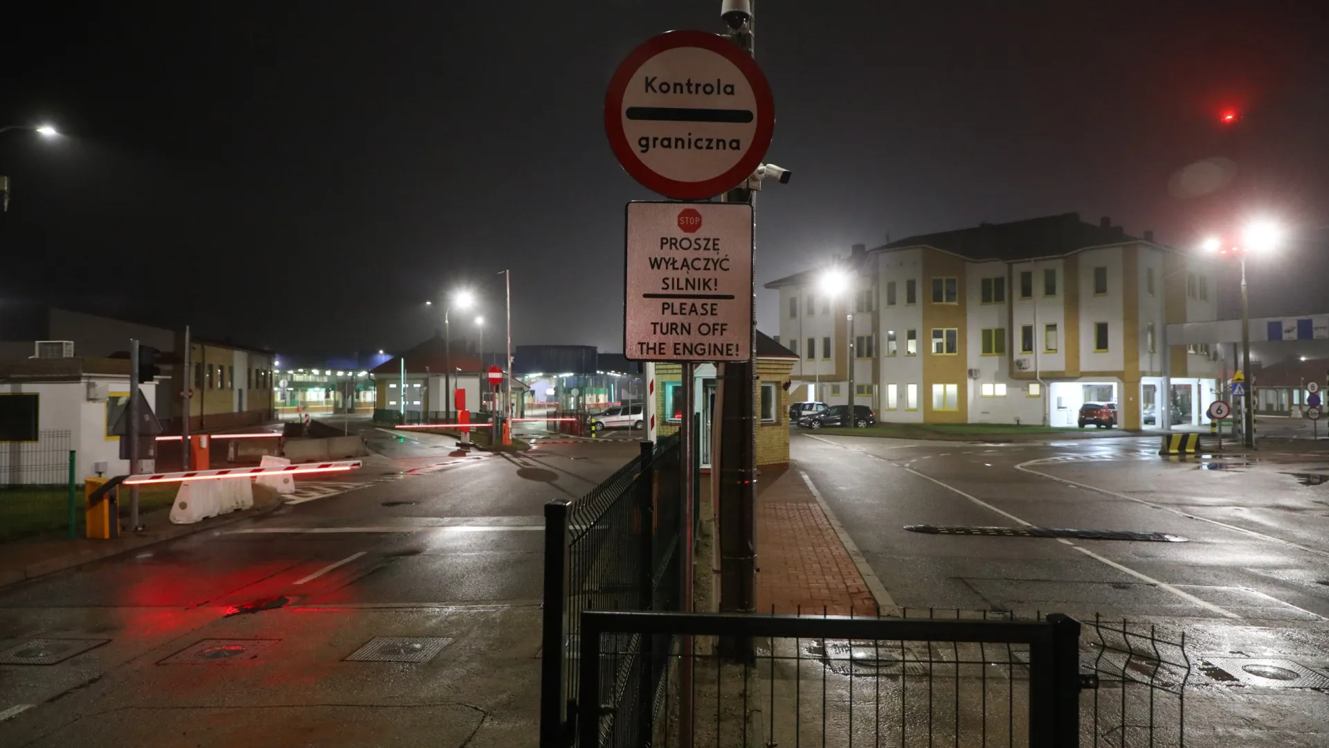 
                    Polónia reabriu passagens fronteiriças com a Bielorrússia
                