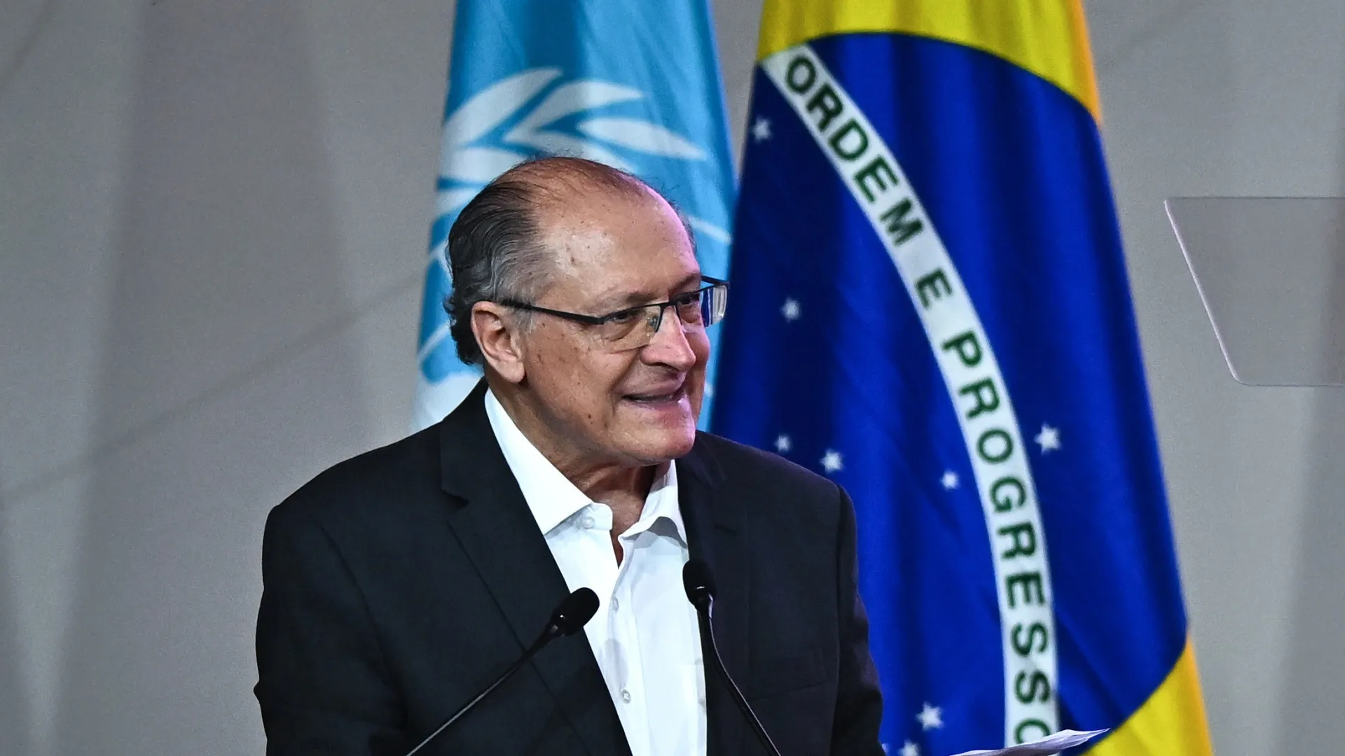 
                    Brasil quer mais investimentos e comércio com a Rússia
                