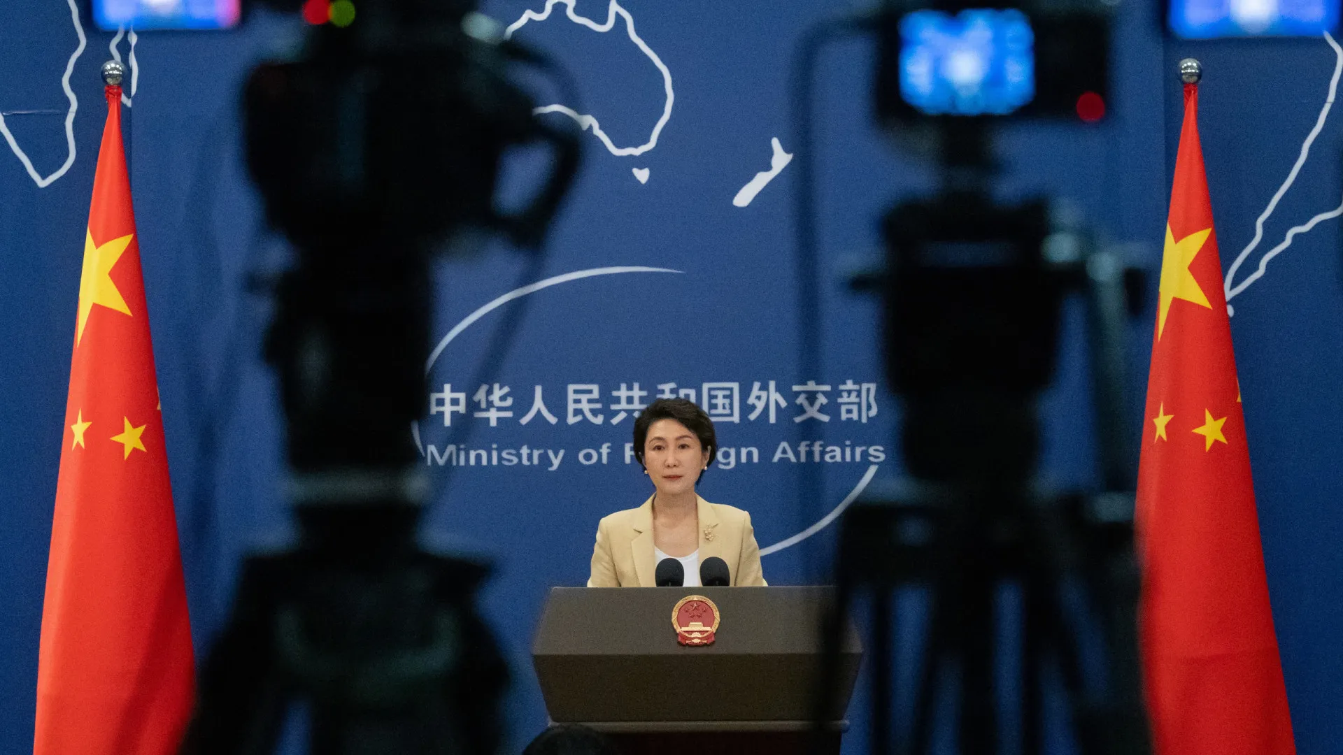 China afirma que novos mísseis do Japão vão "além da autodefesa"