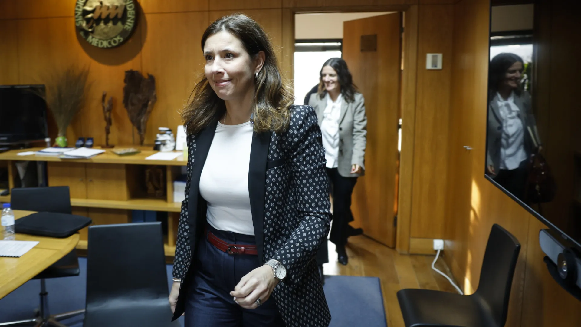 
                    IL considera que SNS está em 