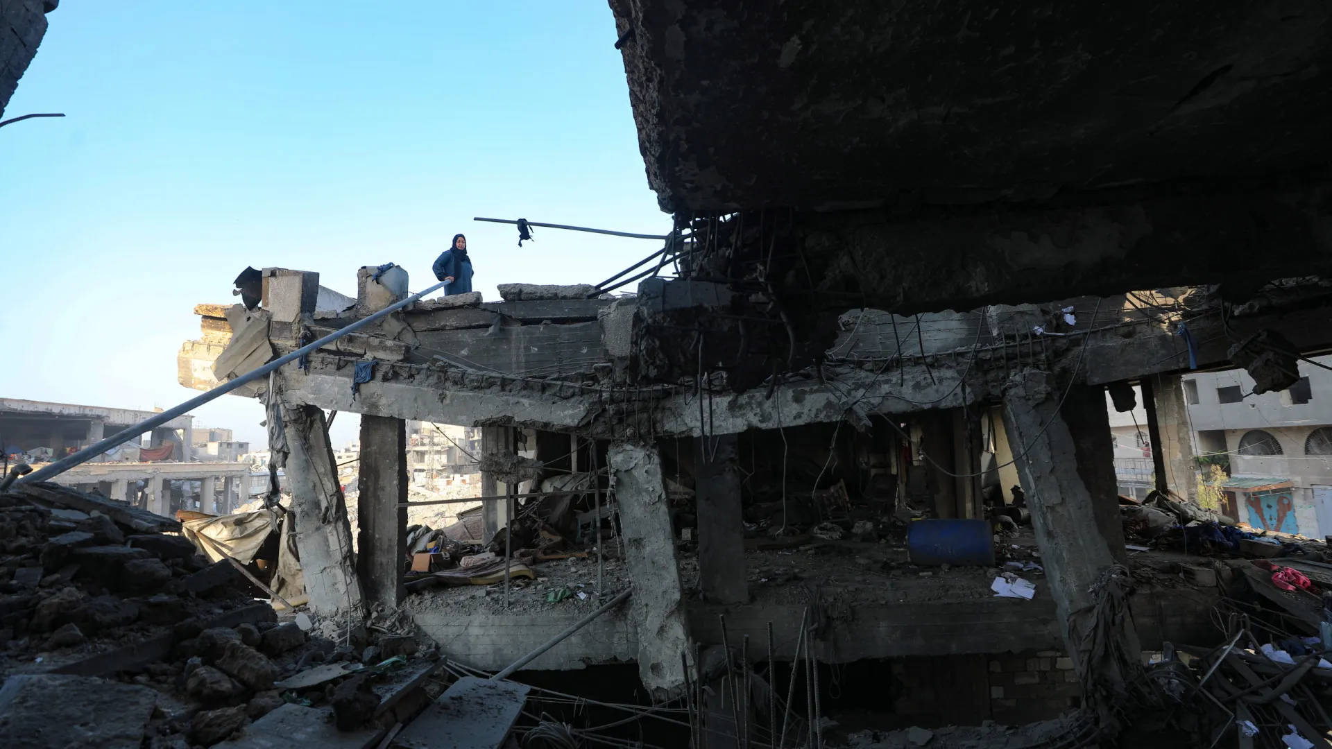 Izraelske sile na Zahodnem bregu ubile Palestinca in pridržale več drugih